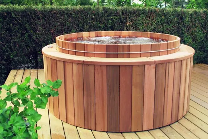 Hot Tub in Logis Hôtel Restaurant De La Poste et SPA de Montagne