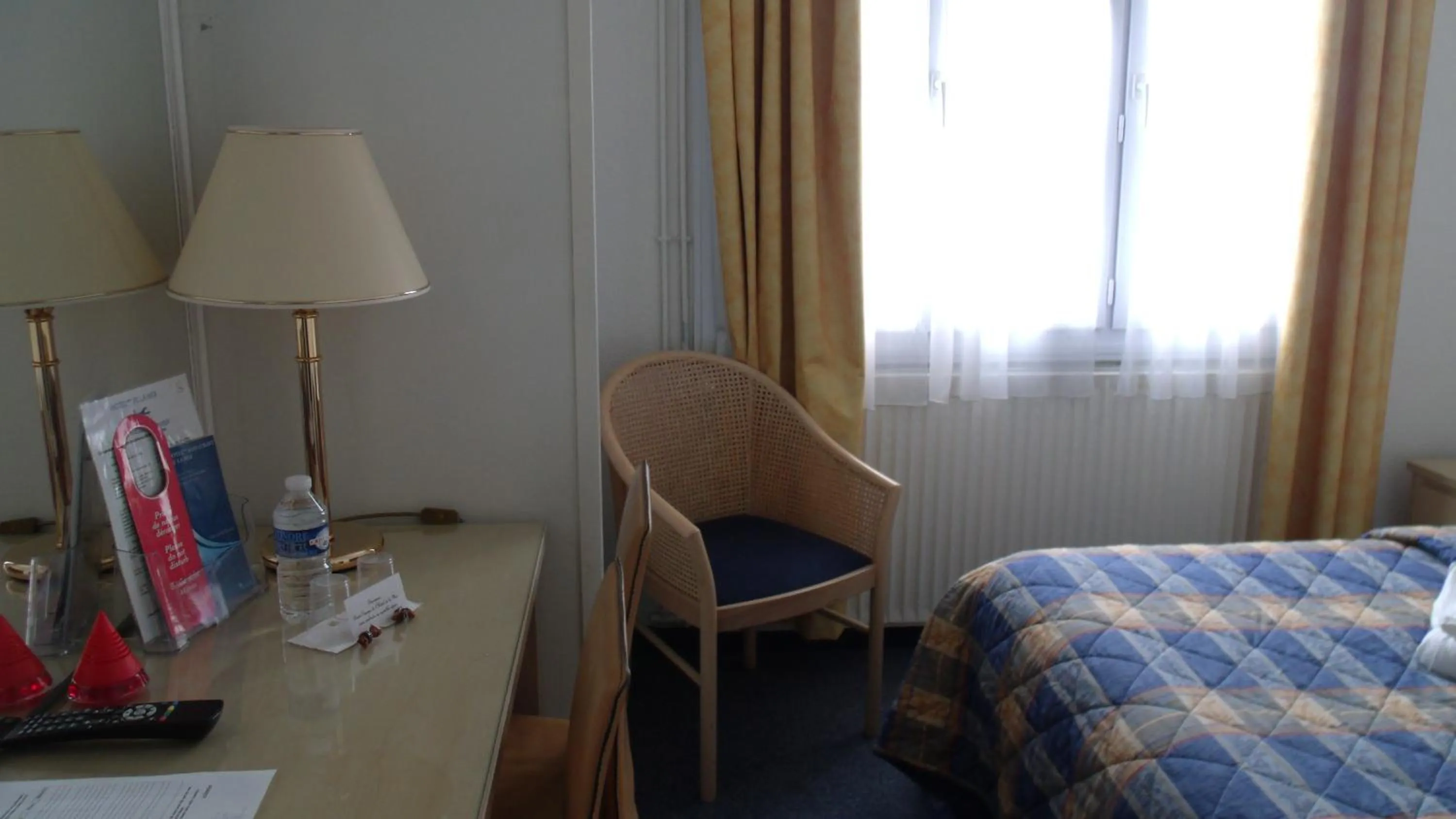 Bed in Hotel De La Mer