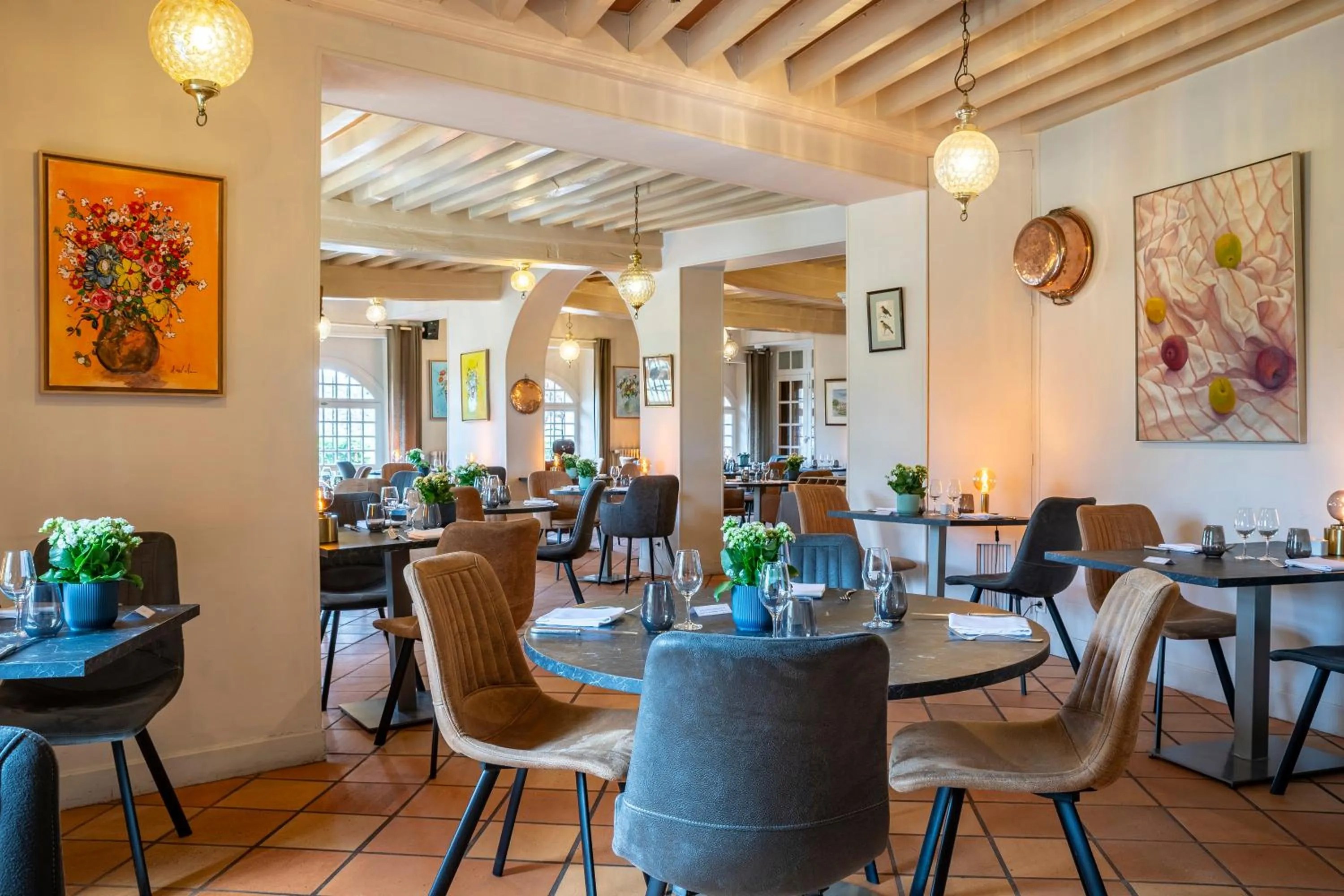 Restaurant/places to eat in Le relais fleuri, Hôtel et restaurant Logis - Avallon