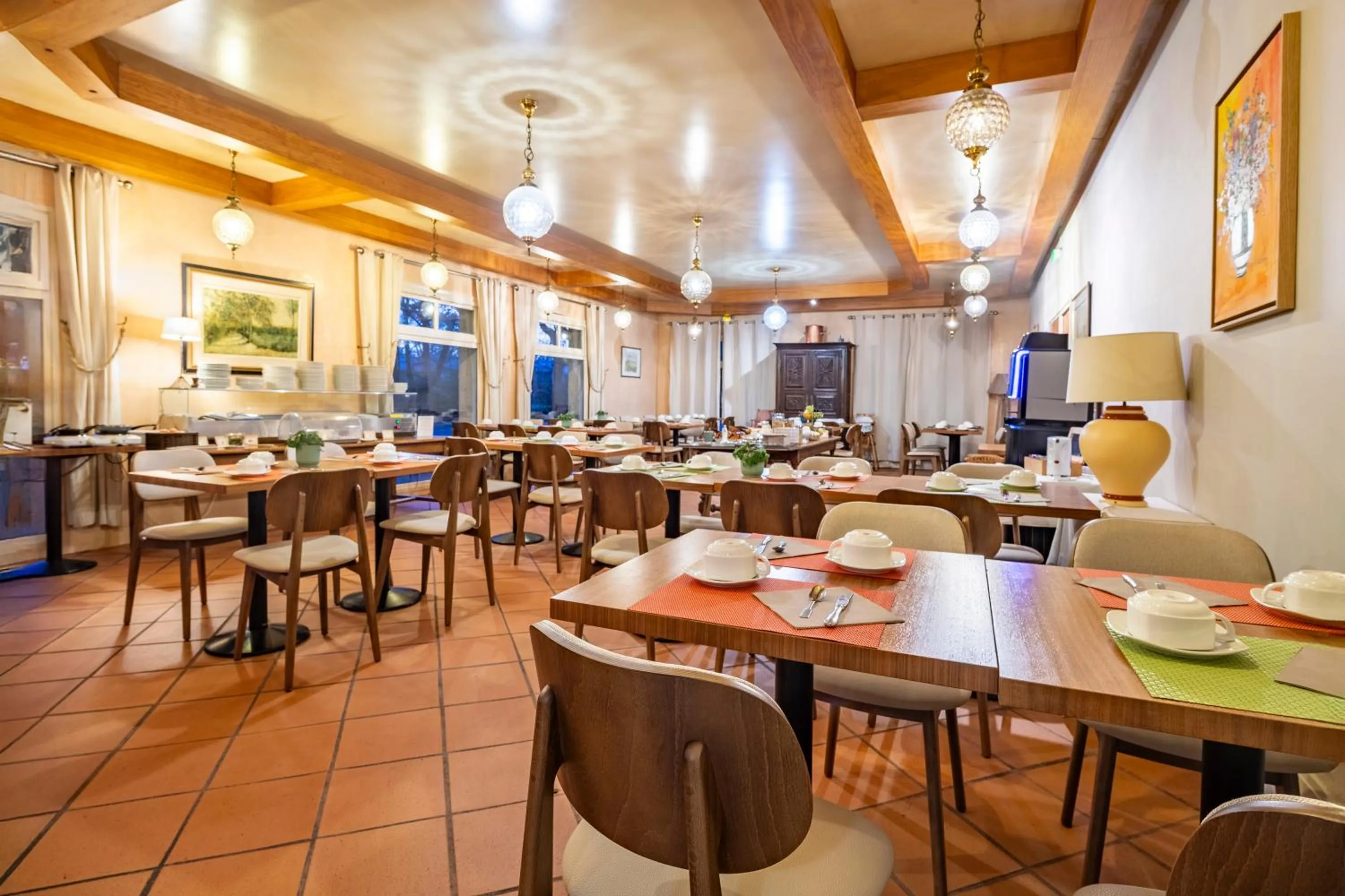 Breakfast in Le relais fleuri, Hôtel et restaurant Logis - Avallon