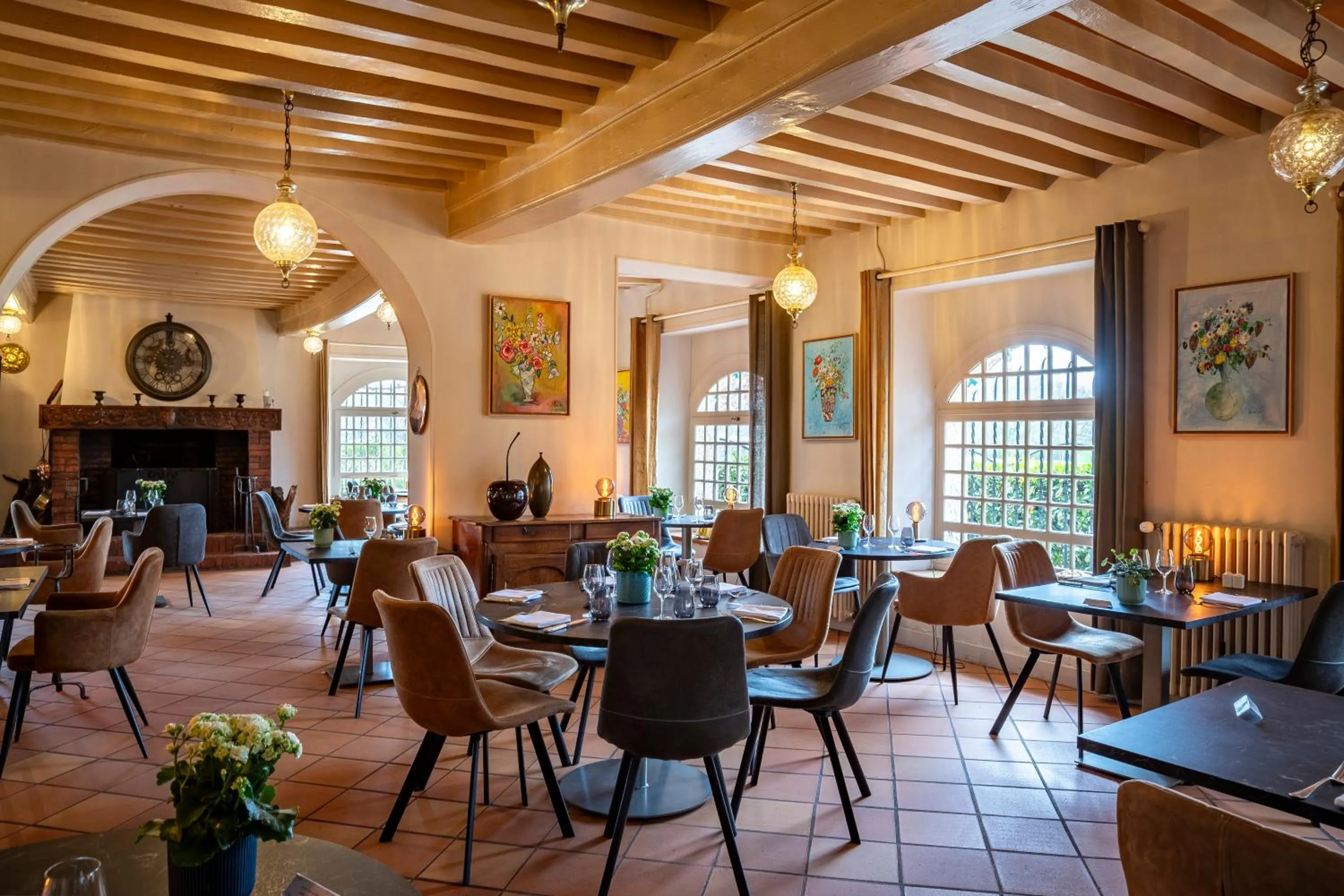 Restaurant/places to eat in Le relais fleuri, Hôtel et restaurant Logis - Avallon