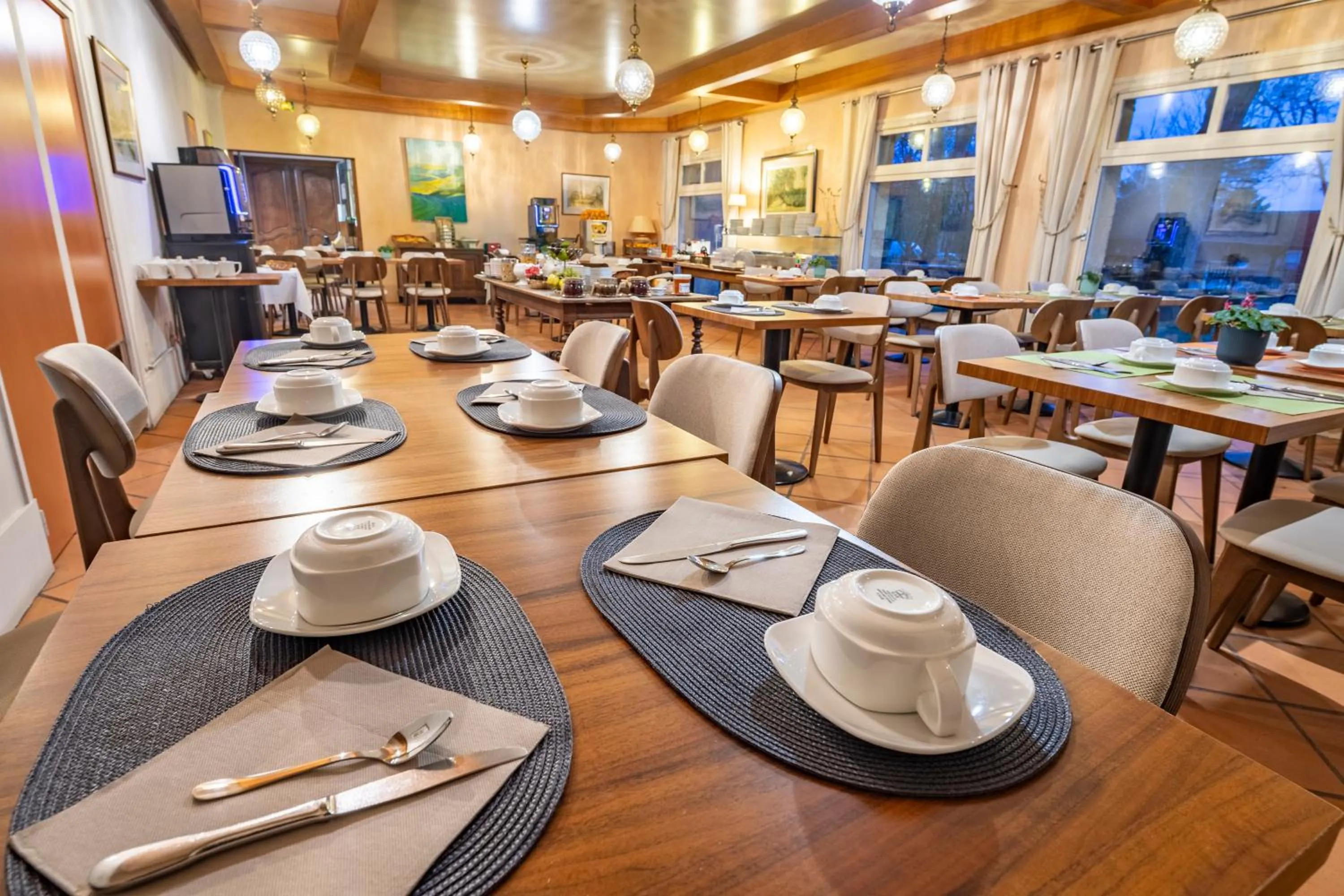 Breakfast in Le relais fleuri, Hôtel et restaurant Logis - Avallon