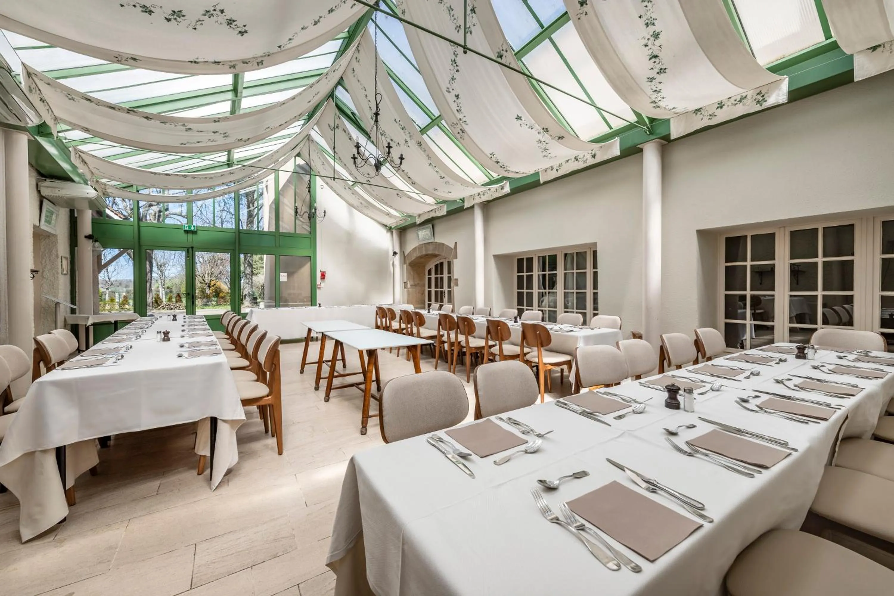 Banquet/Function facilities in Le relais fleuri, Hôtel et restaurant Logis - Avallon