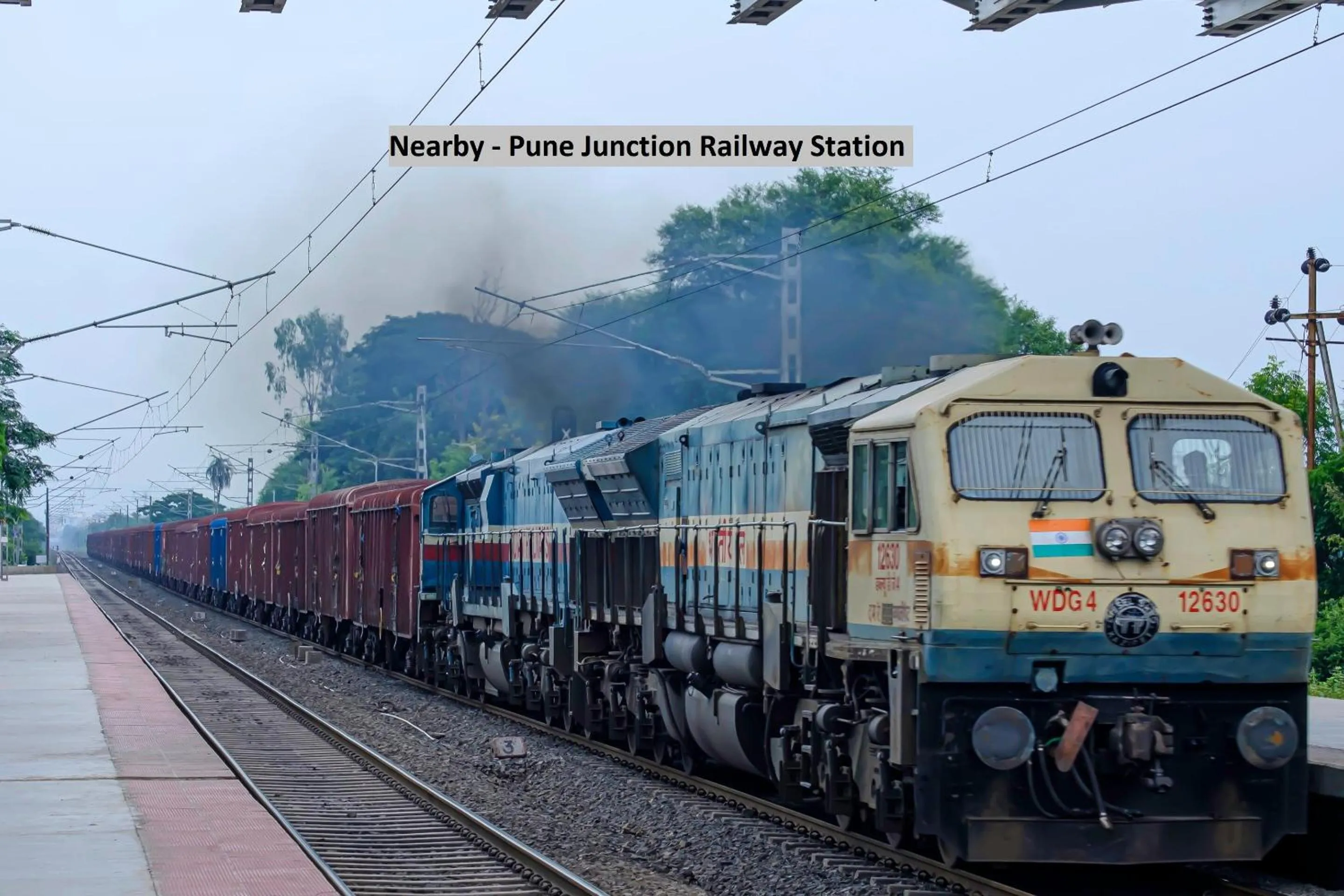 Facade/entrance in Hotel O Galaxy Near INOX