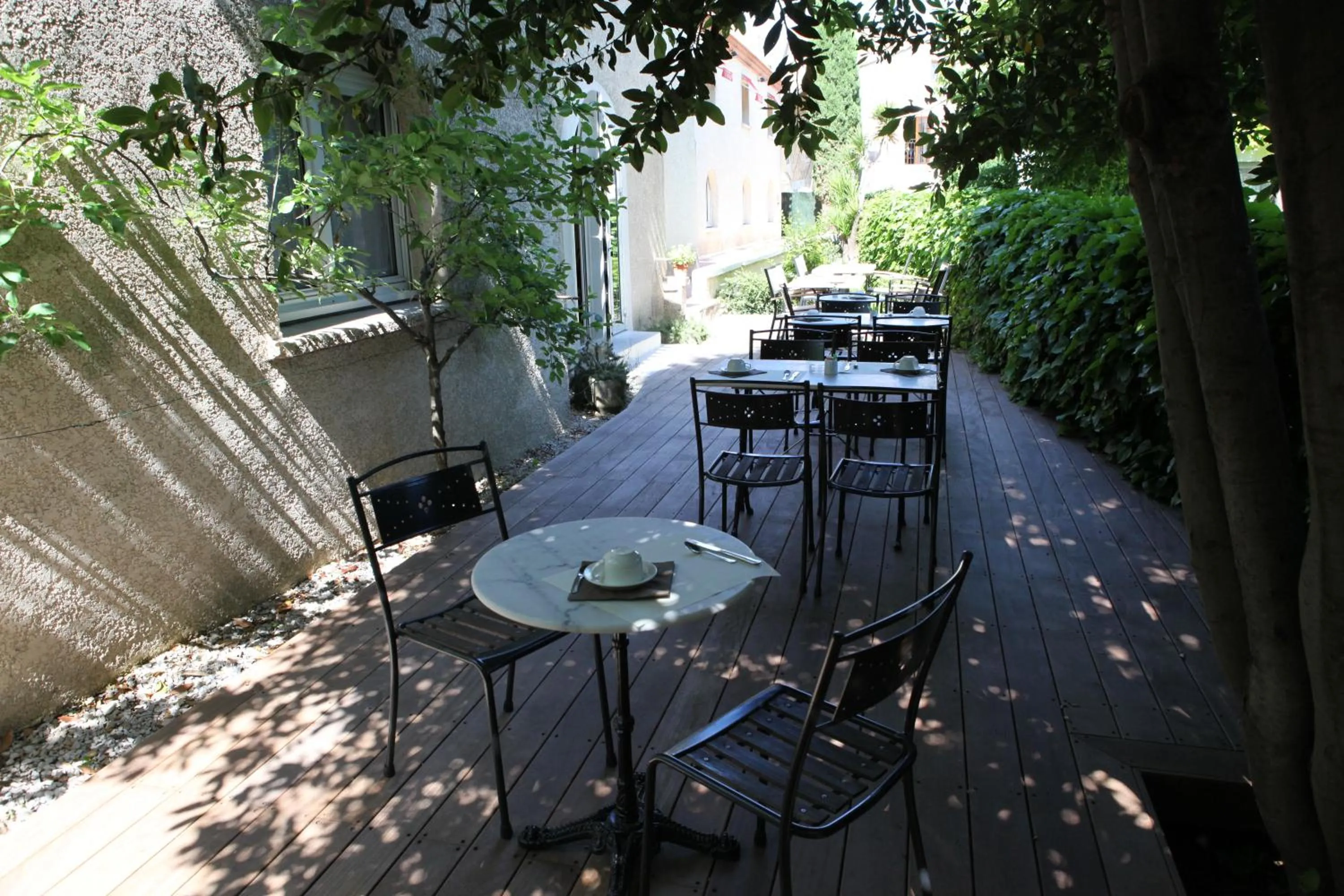 Garden in Hôtel Ulysse Montpellier Centre