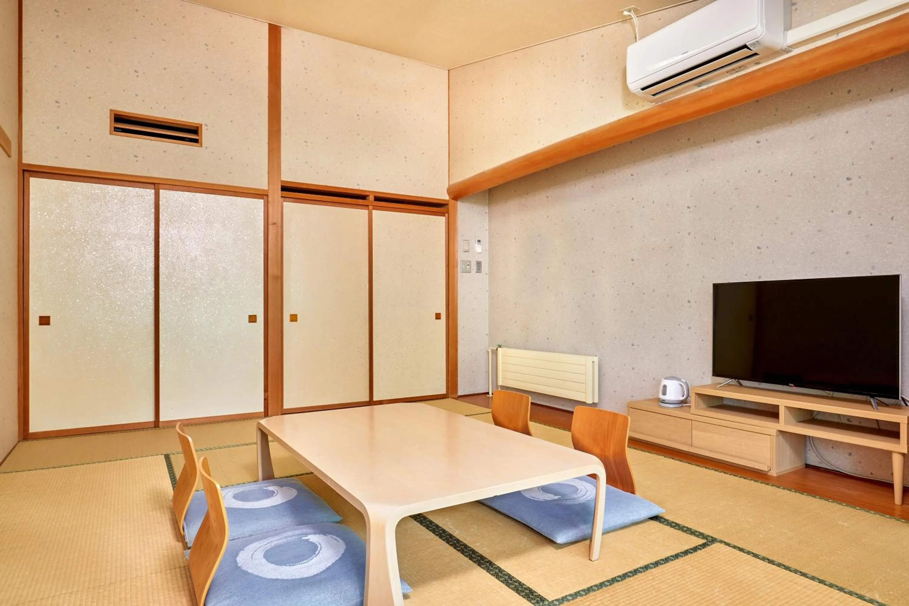 TV and multimedia in IKOI Villa