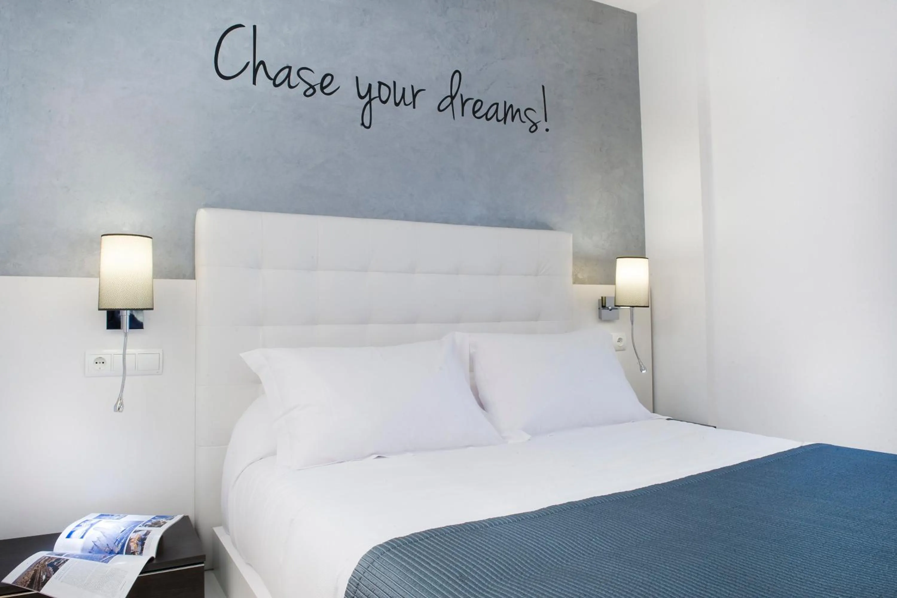 Bed in Home to Home Barcelona