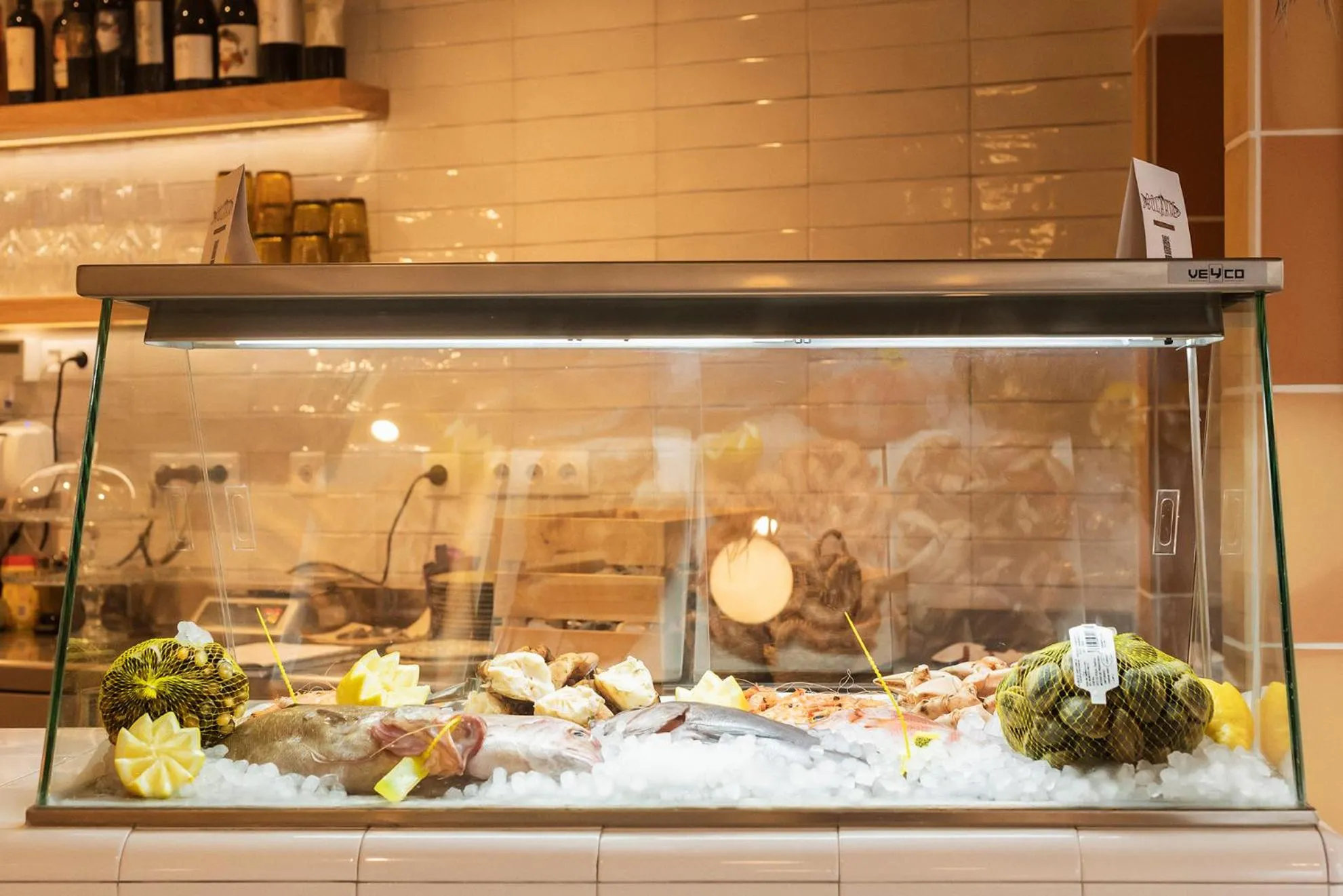 Restaurant/places to eat in Alzocaire Hostal Boutique