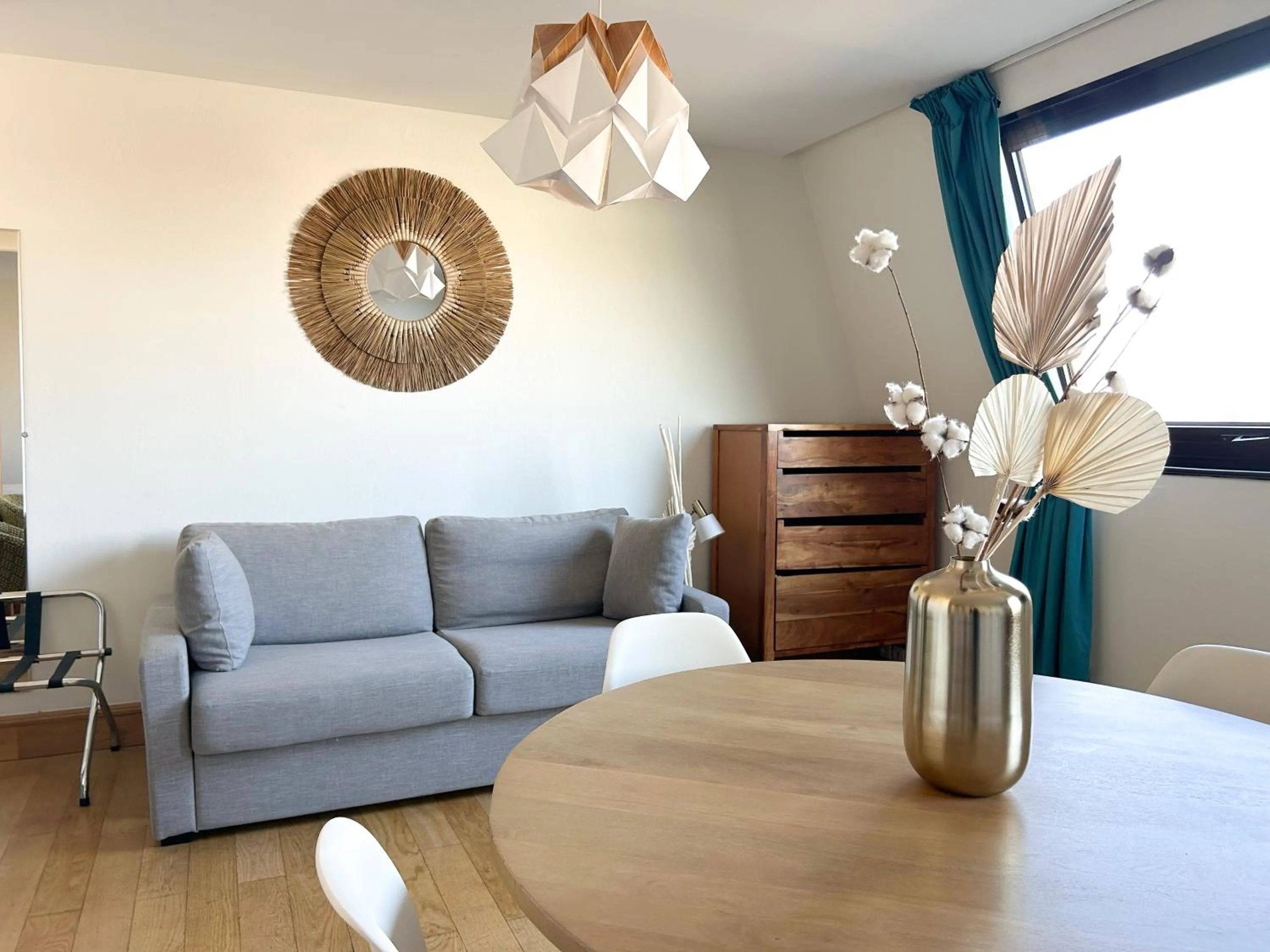 Seating area in Victoria Garden Bordeaux Centre