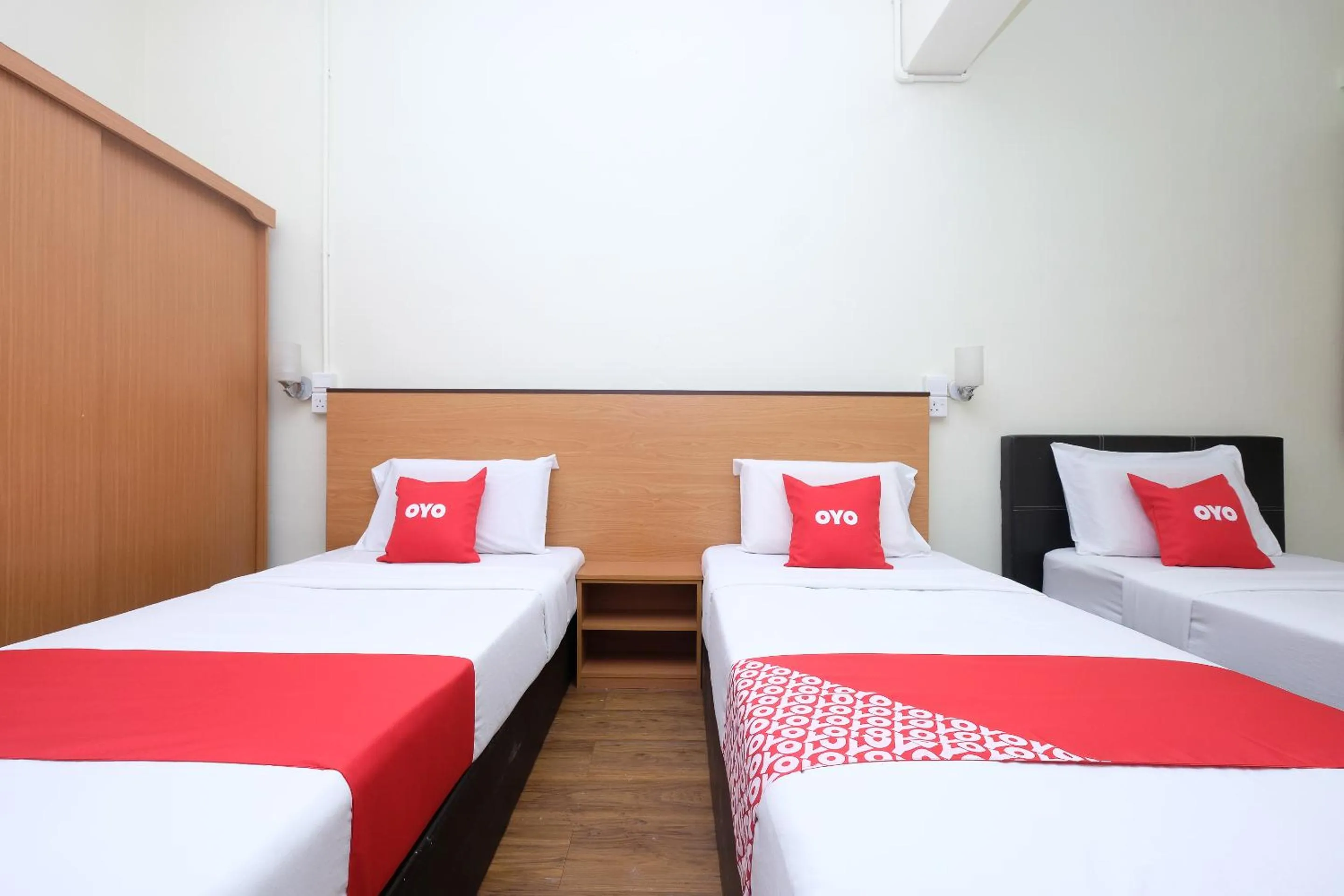 Bedroom, Bed in Hotel O 75