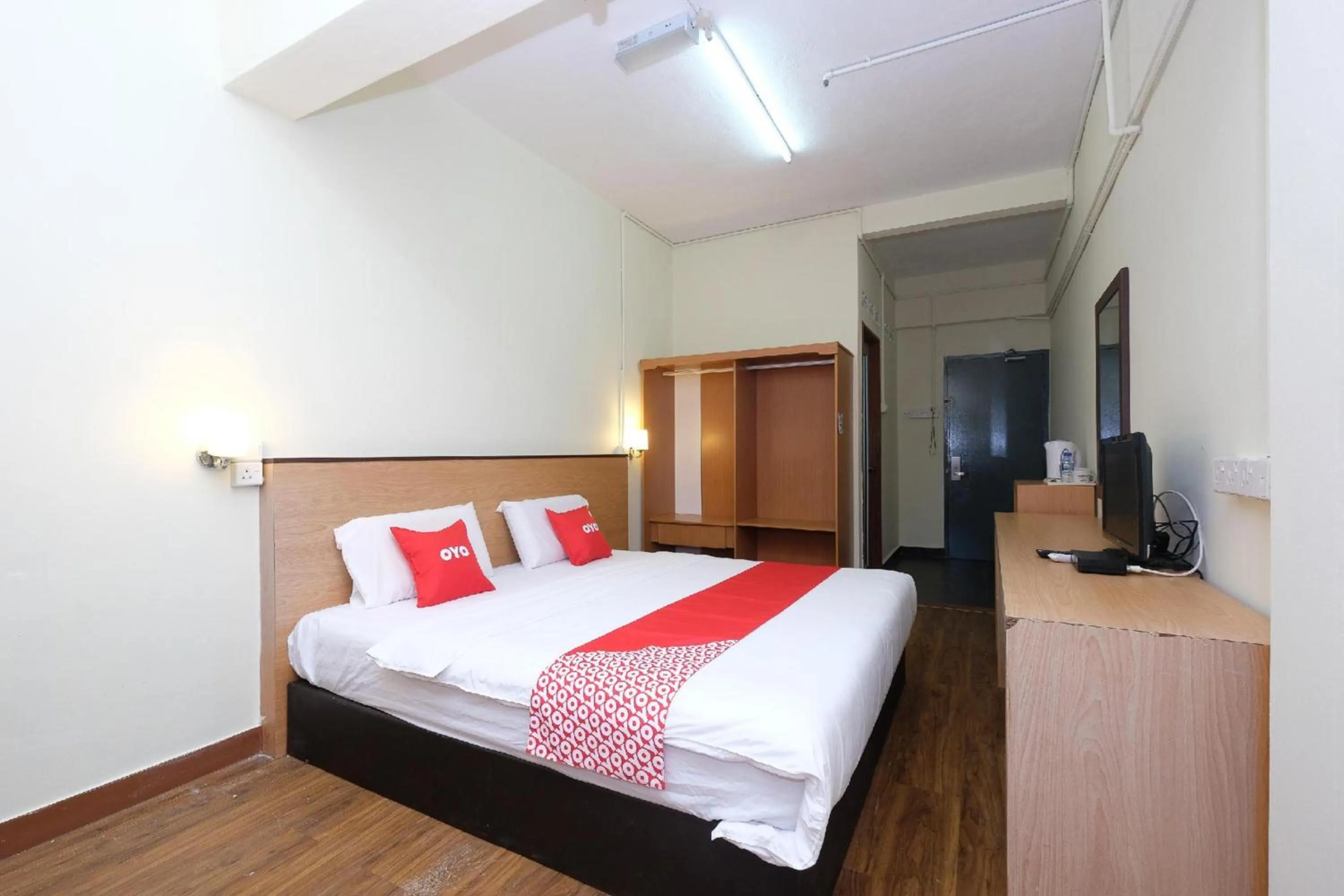 Bedroom, Bed in Hotel O 75