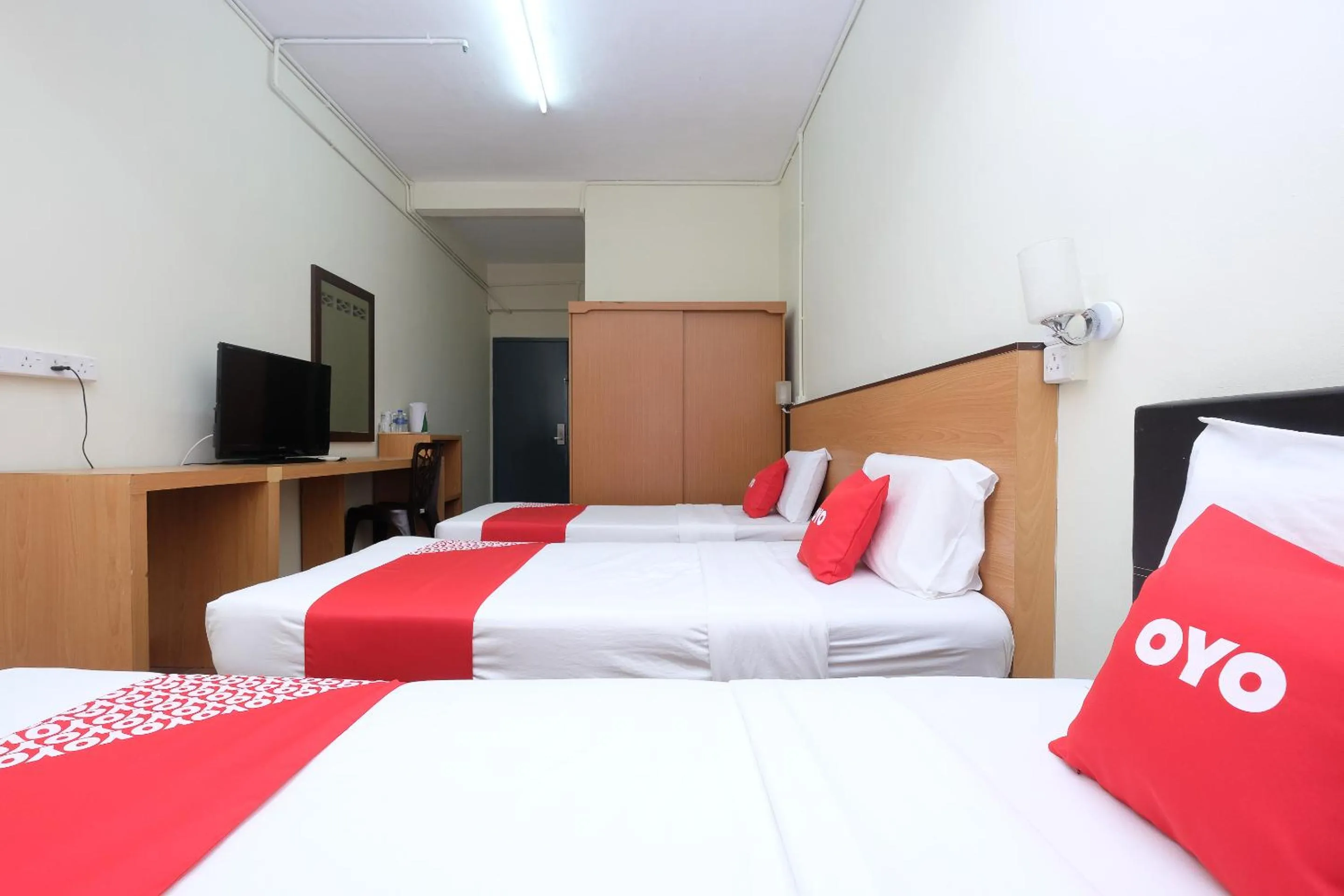 Bedroom, Bed in Hotel O 75