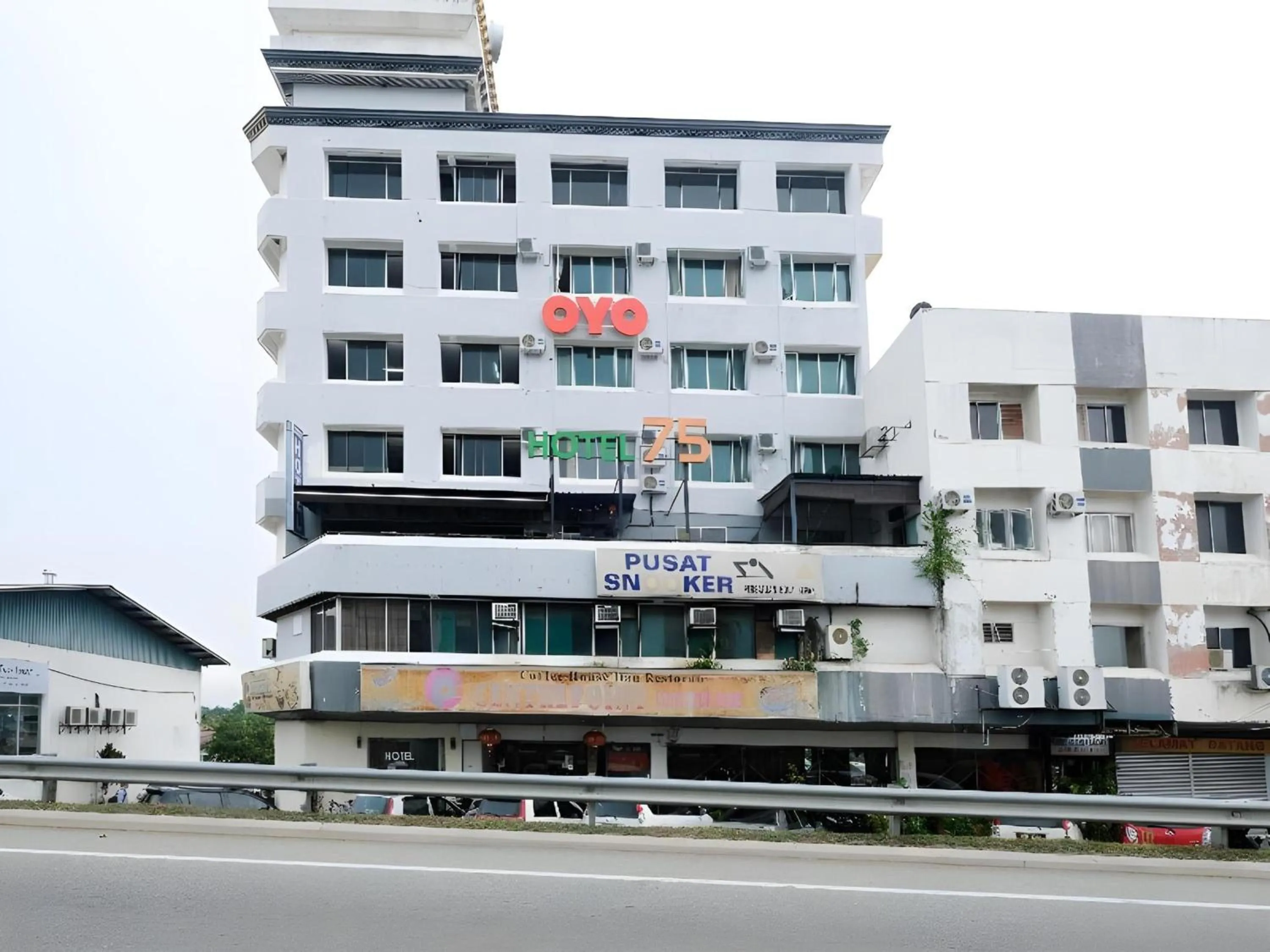 Property building in Hotel O 75