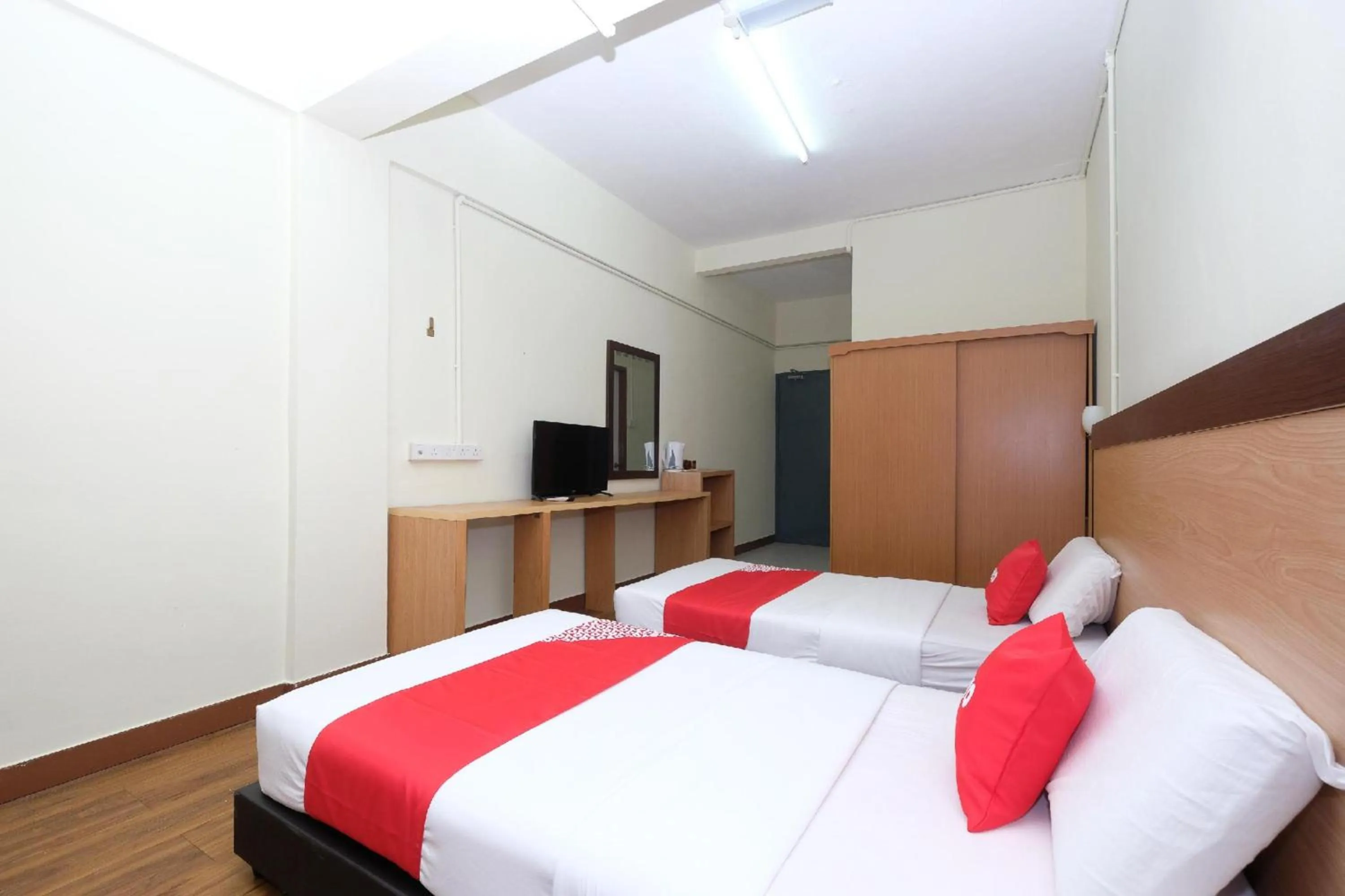 Bedroom, Bed in Hotel O 75