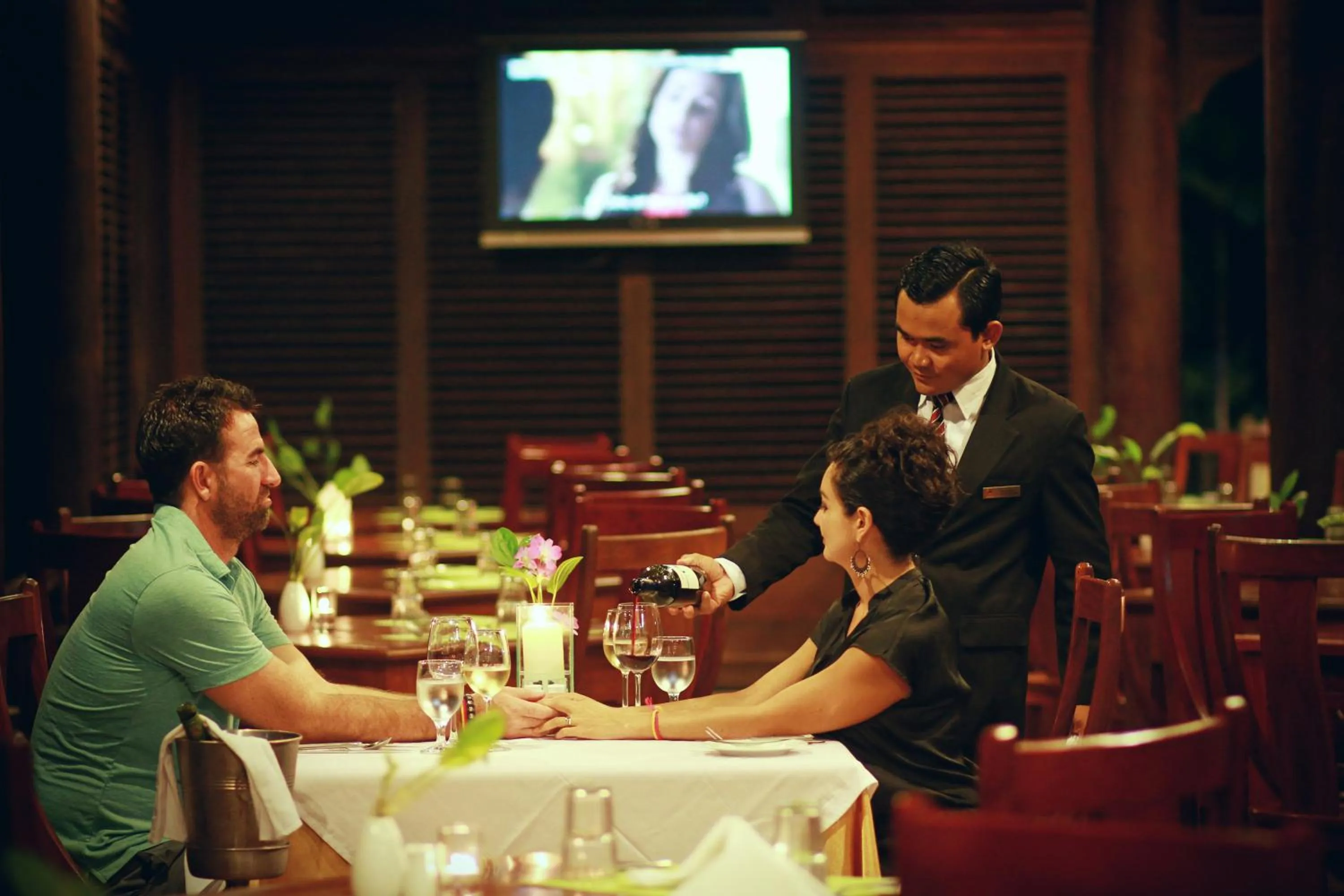 Drinks, Restaurant/Places to Eat in Sokhalay Angkor Inn