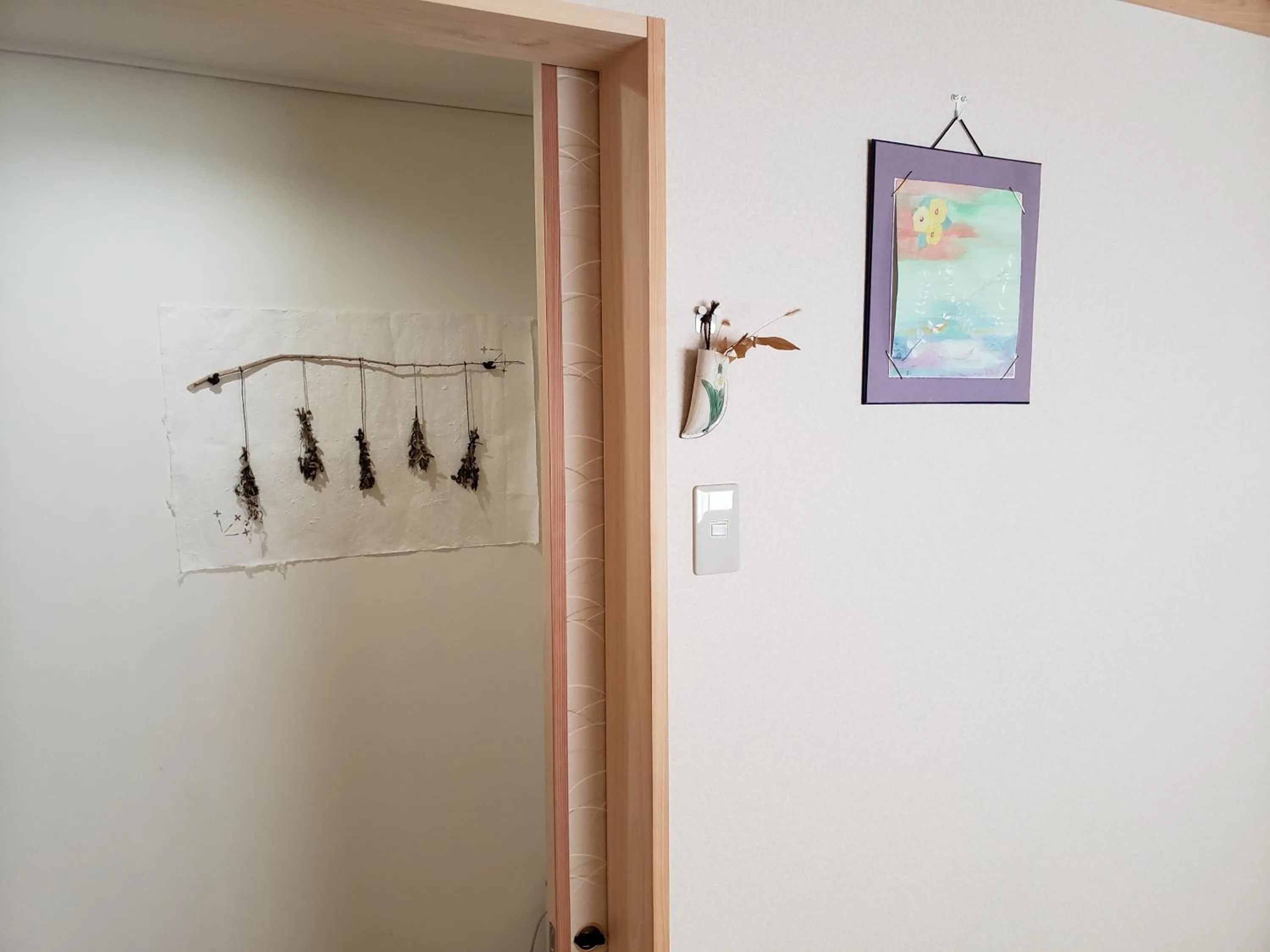 Decorative detail in GardenRoom bnb Yumyum