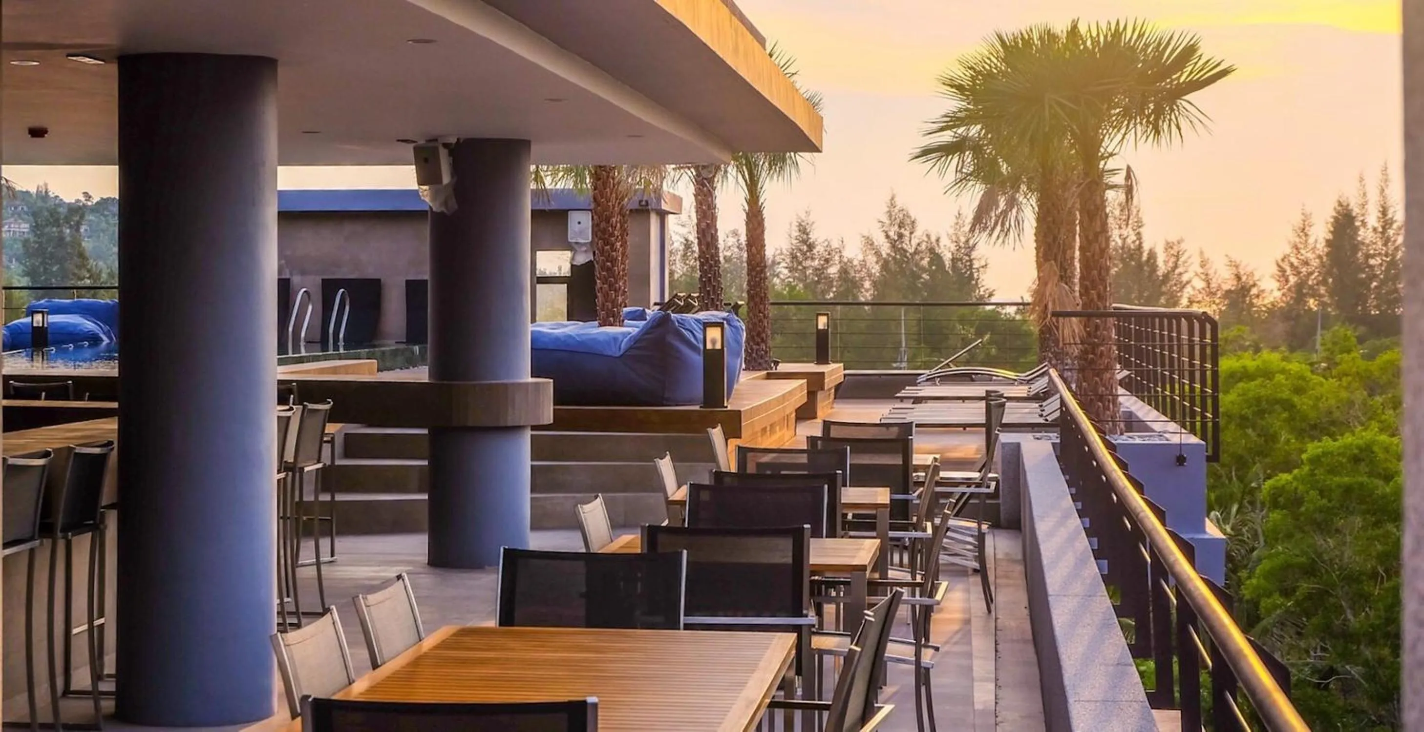 Lounge or bar in Citygate Kamala Resort and Residence - Official Account