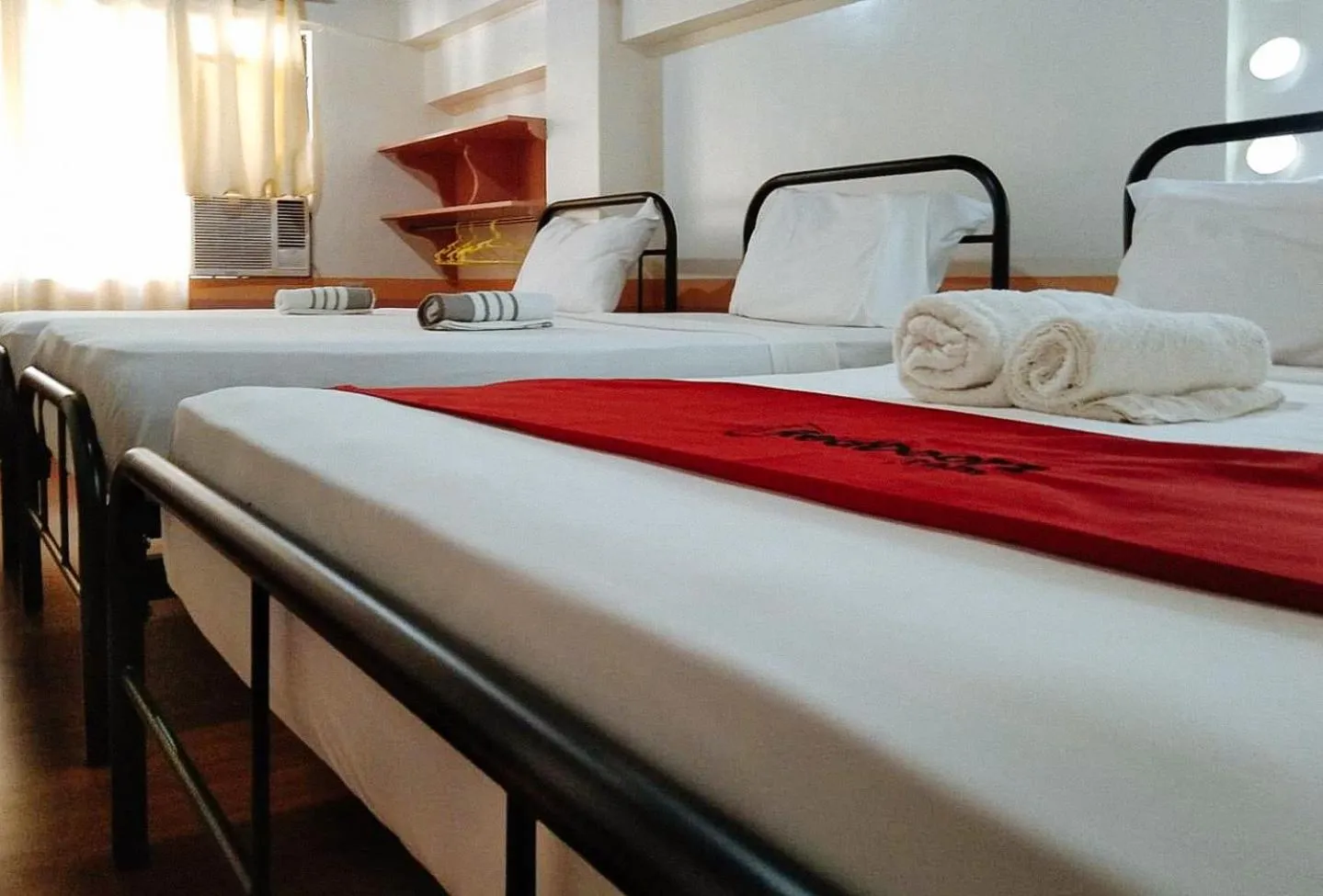 Bedroom in RedDoorz near SGM Condotel Villa Beach Iloilo