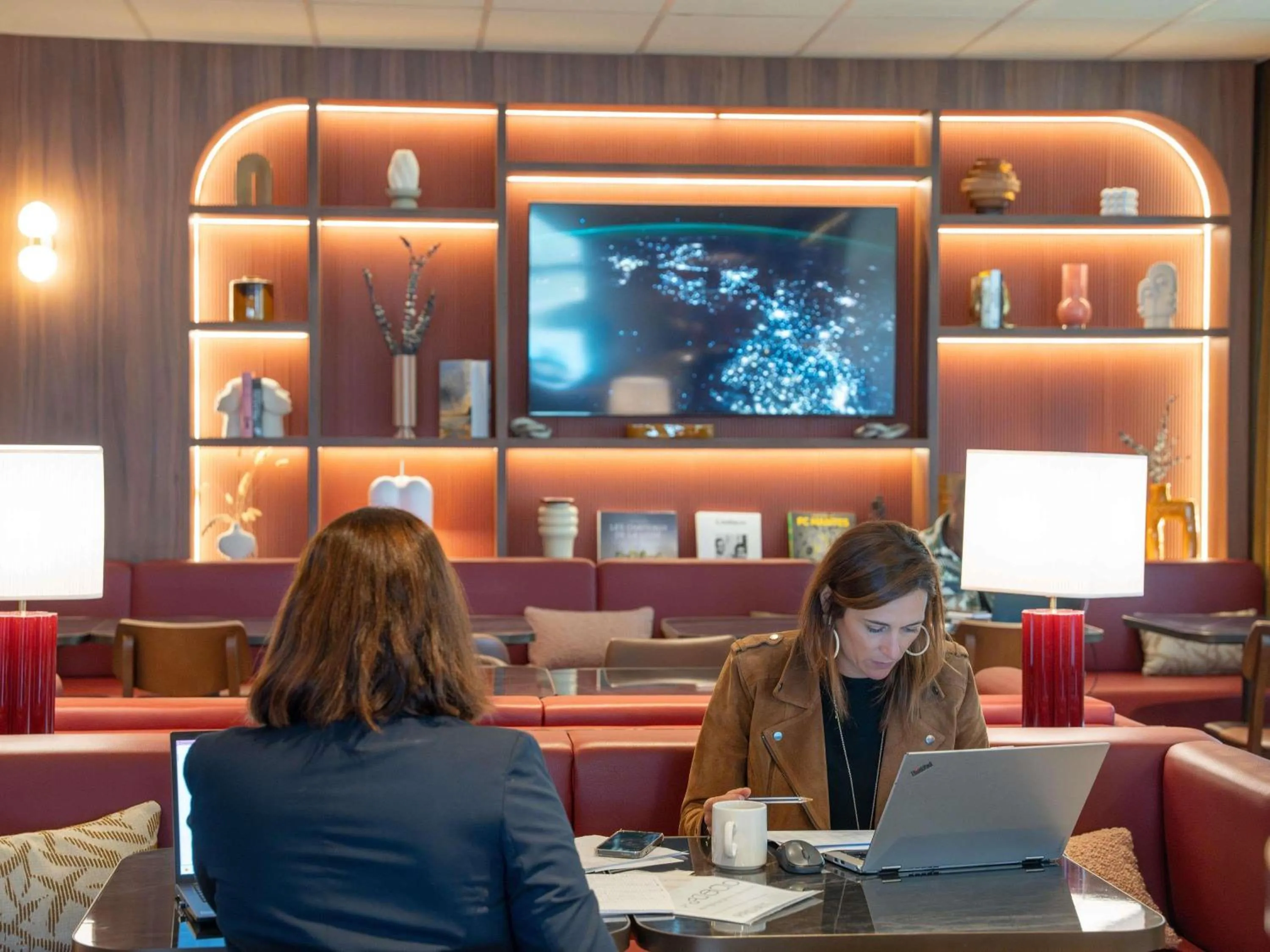 Lounge or bar in Novotel Nantes Centre Bord de Loire