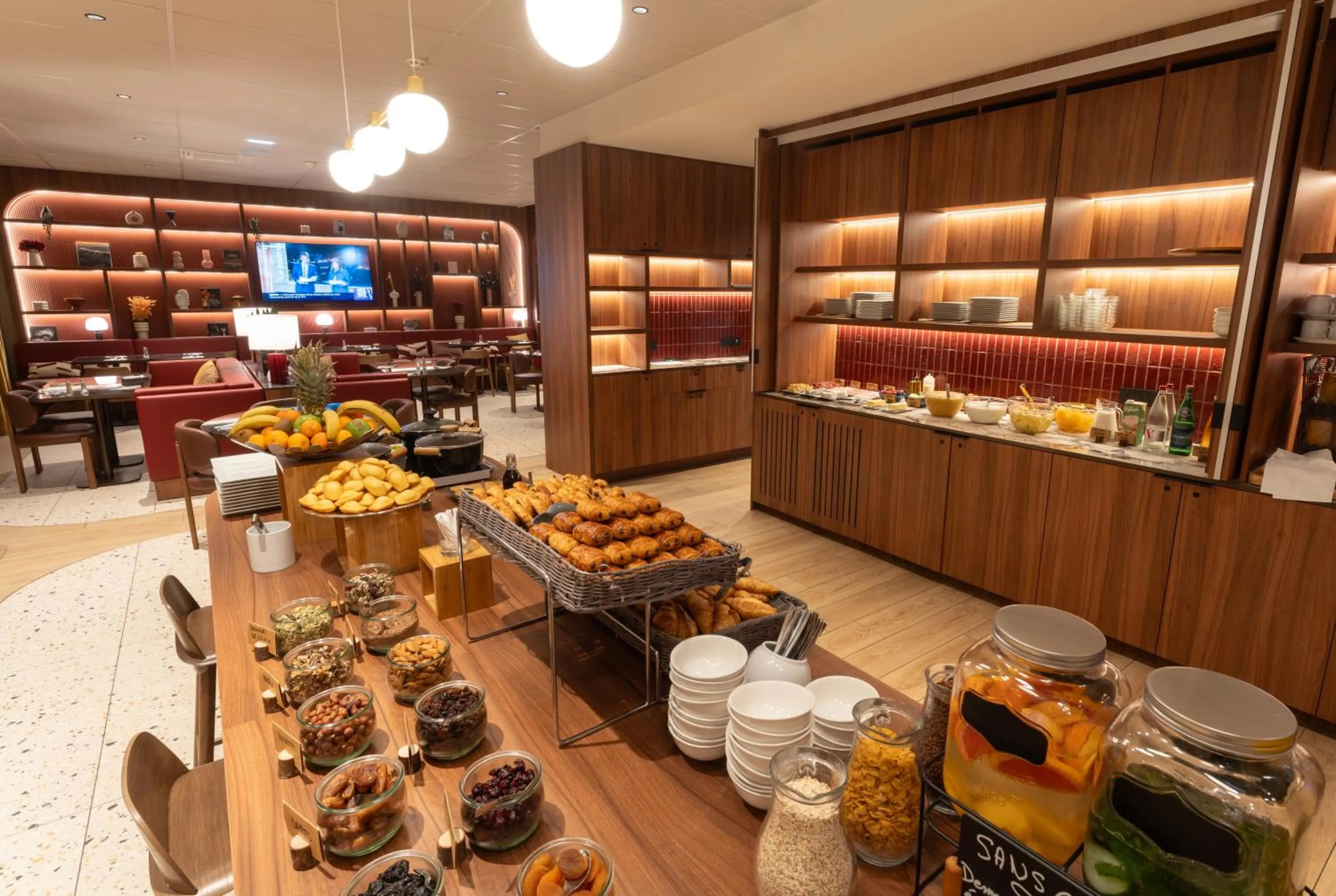 Breakfast in Novotel Nantes Centre Bord de Loire