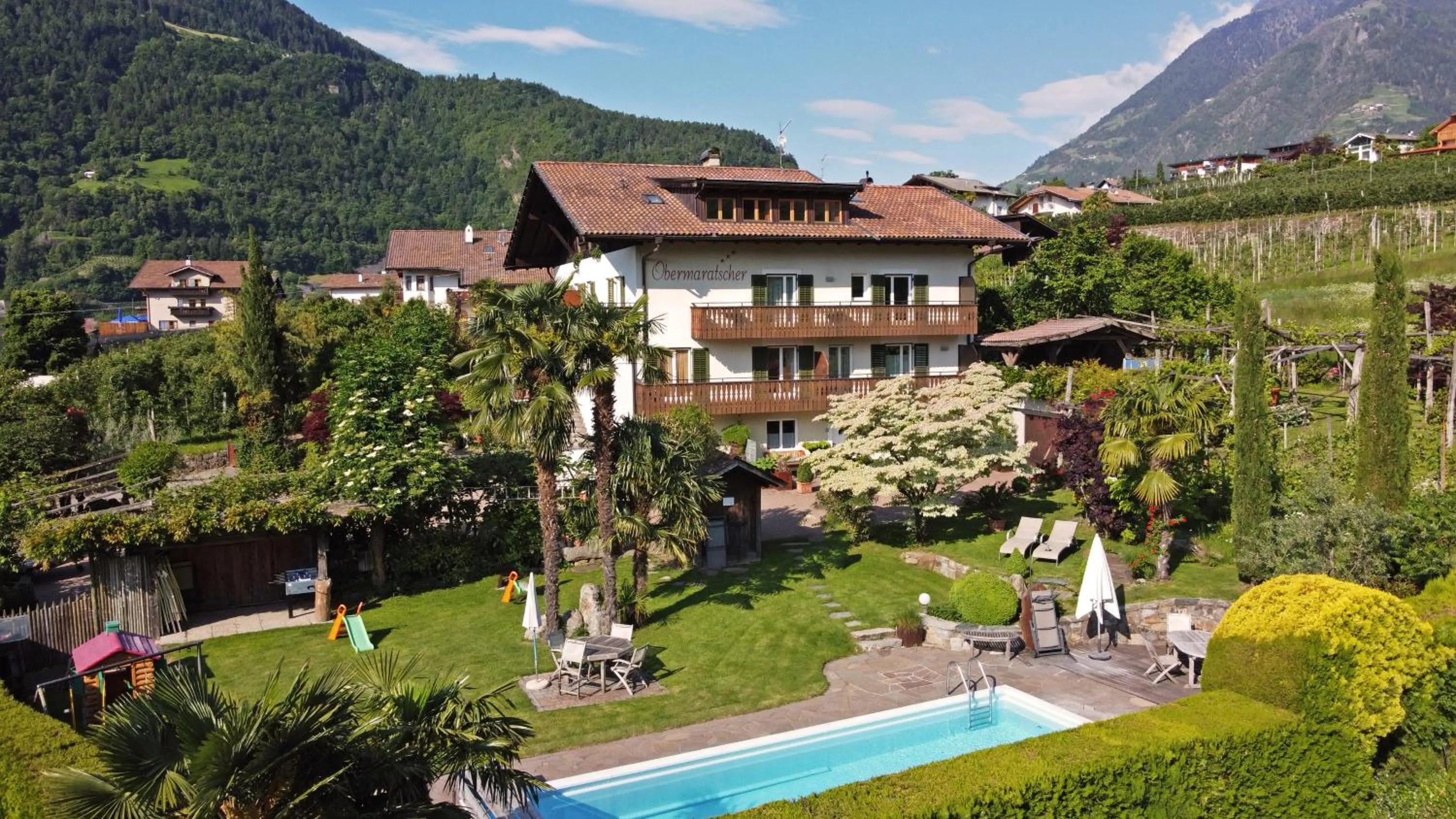 Property building in Obermaratscher Apartments Residence