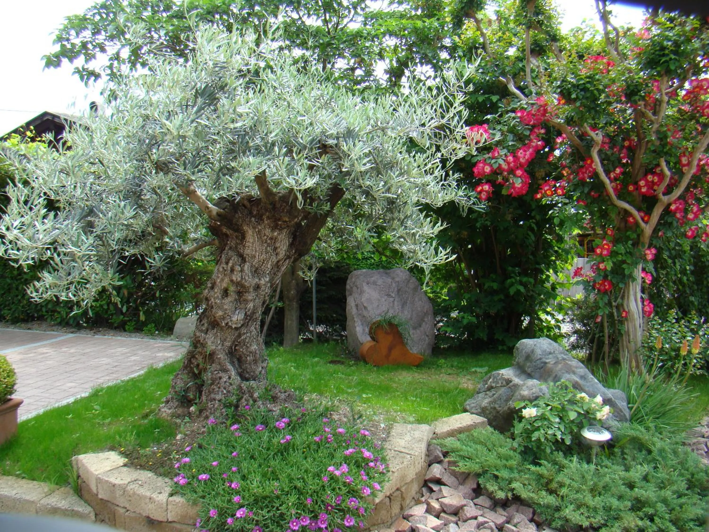 Garden in Obermaratscher Apartments Residence