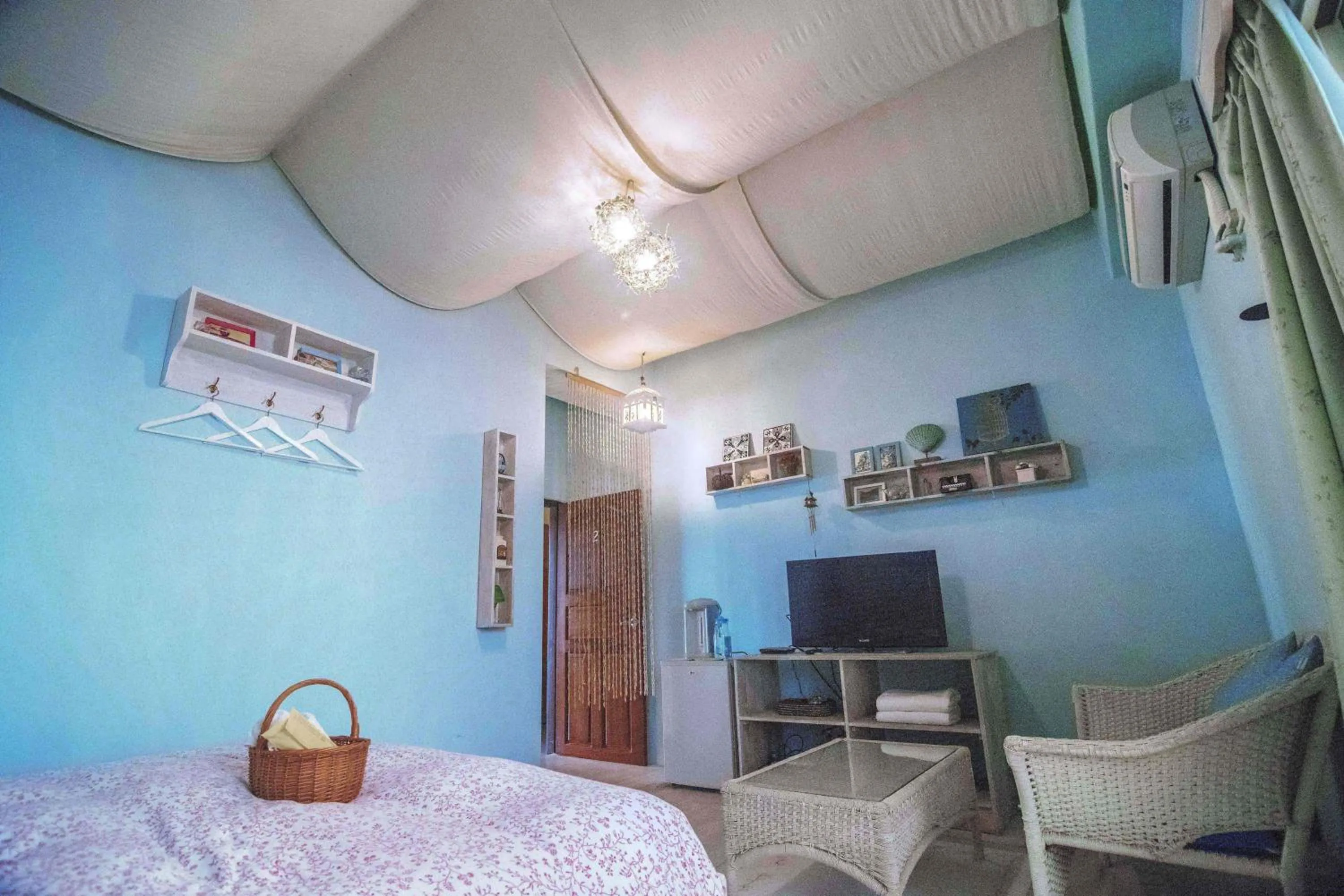 Photo of the whole room, Bed in Seville Countrified B&B