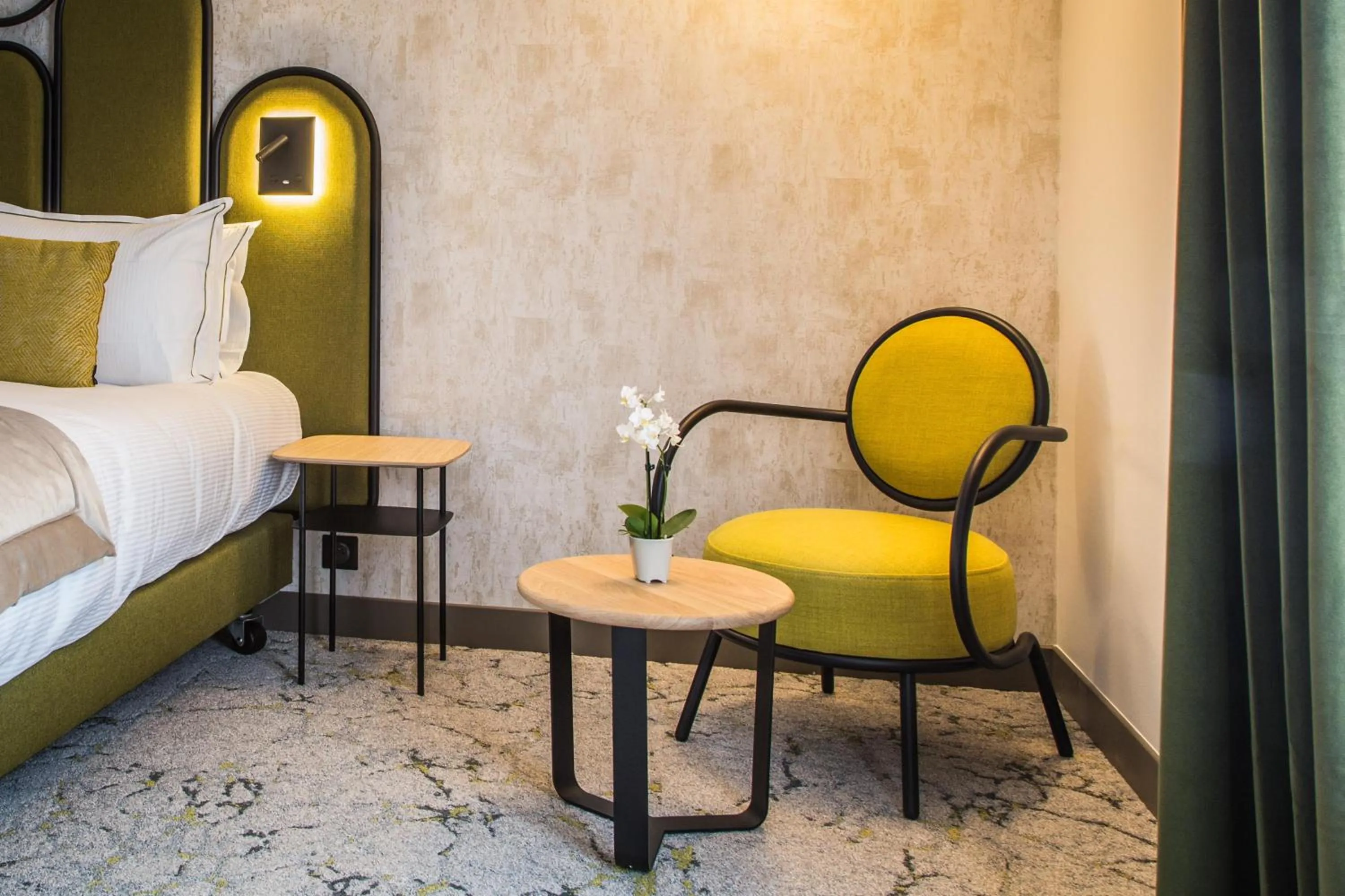 Bedroom, Bed in Best Western Le Relais du Vigneron