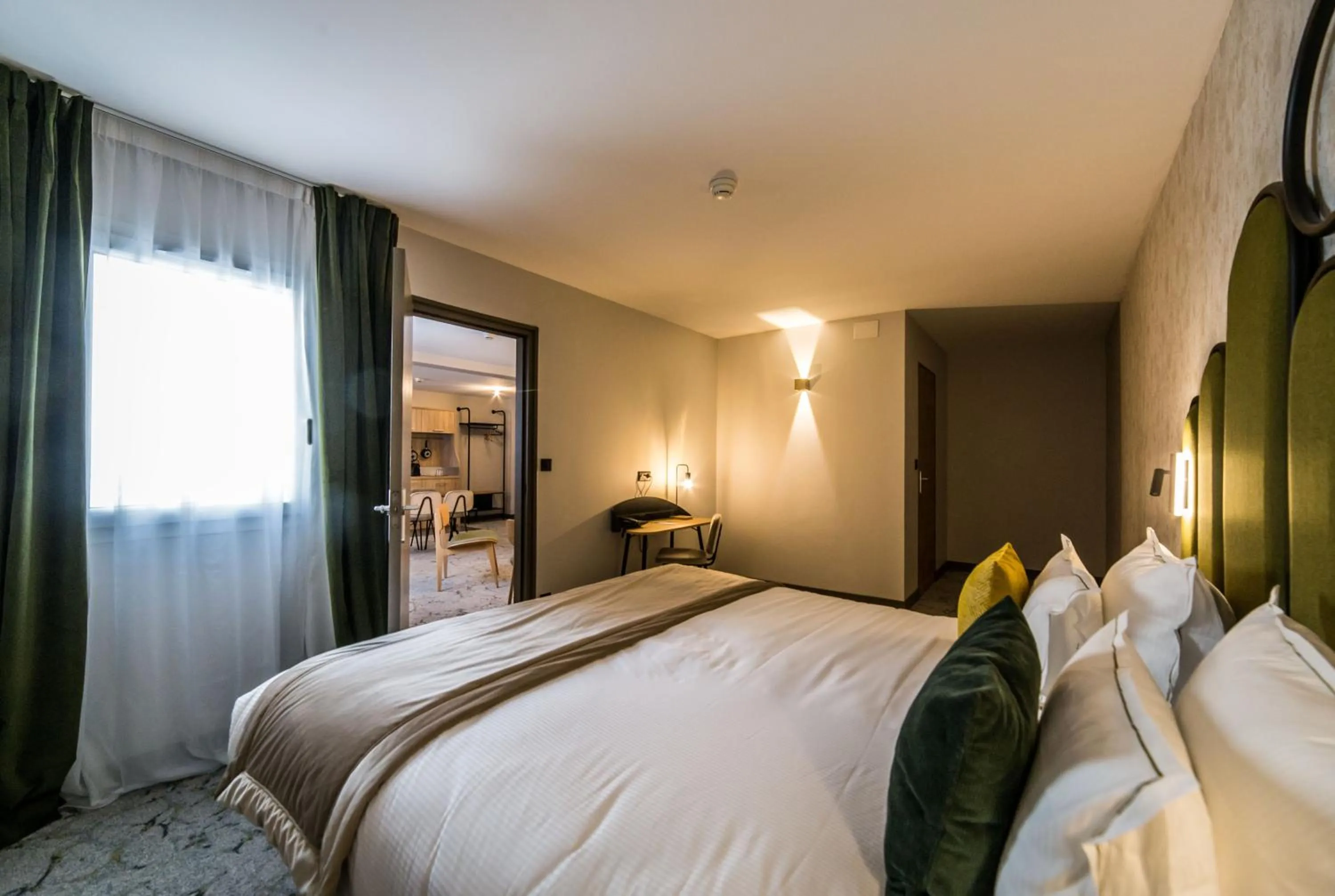 Photo of the whole room, Bed in Best Western Le Relais du Vigneron