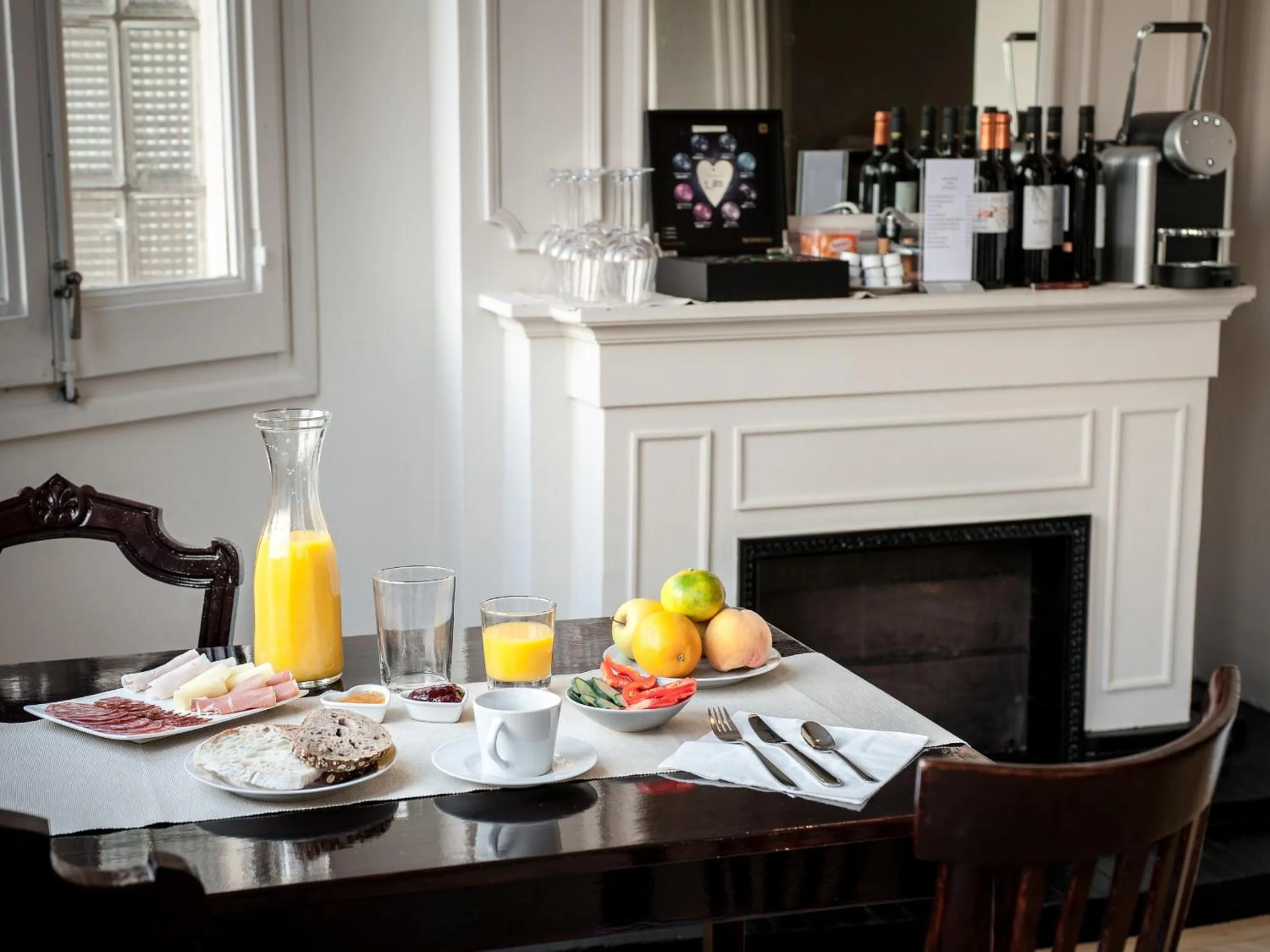 Restaurant/places to eat in Mihlton Barcelona Boutique B&B