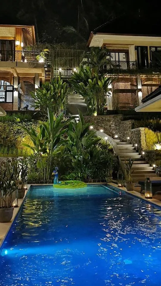 Swimming pool in Puri Kasih Gottlieb