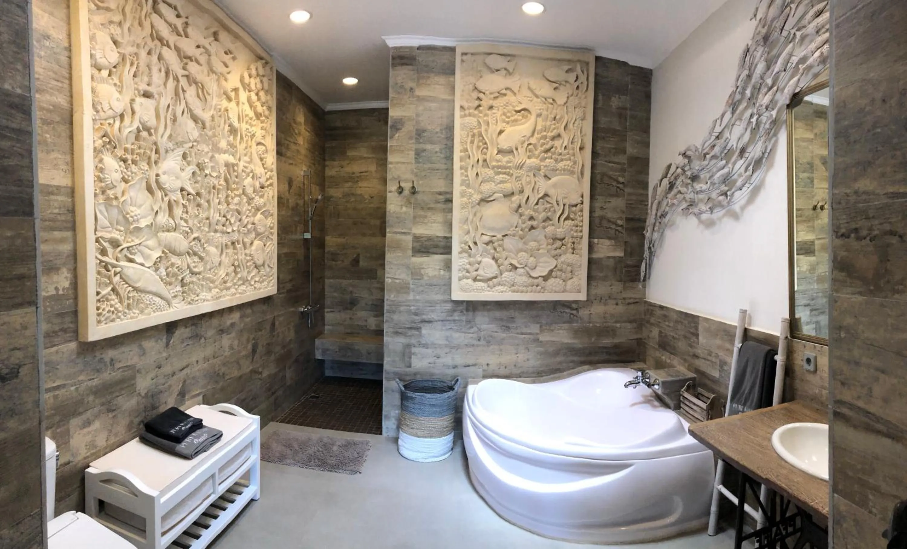 Bathroom in Puri Kasih Gottlieb