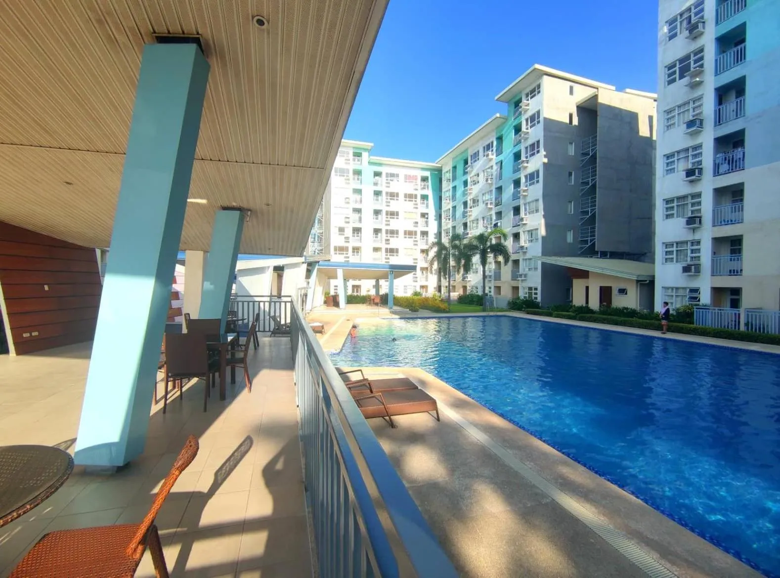 Swimming pool in Davao Condo 2BR Pool Wifi Netflix