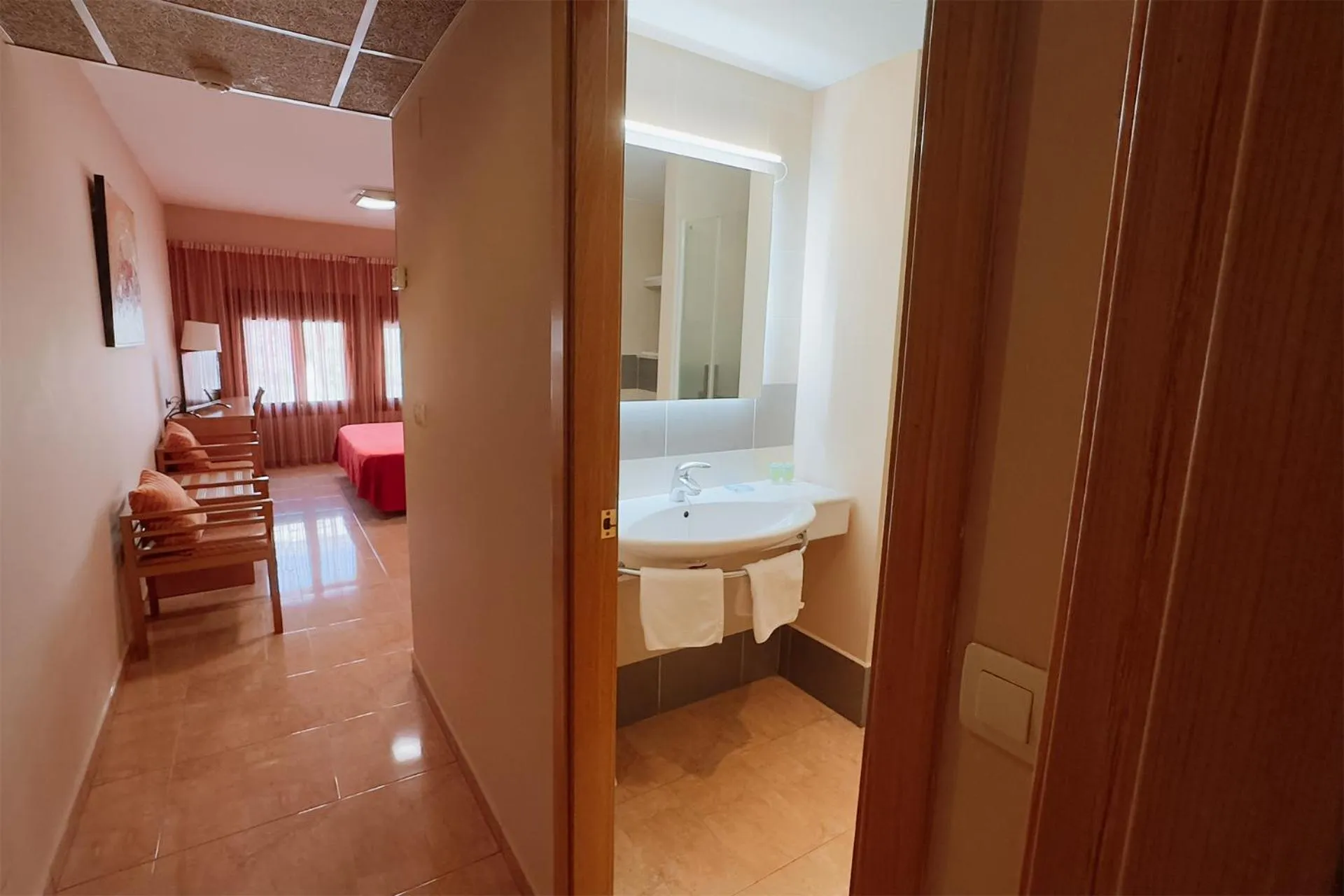 Photo of the whole room in Hotel Anna