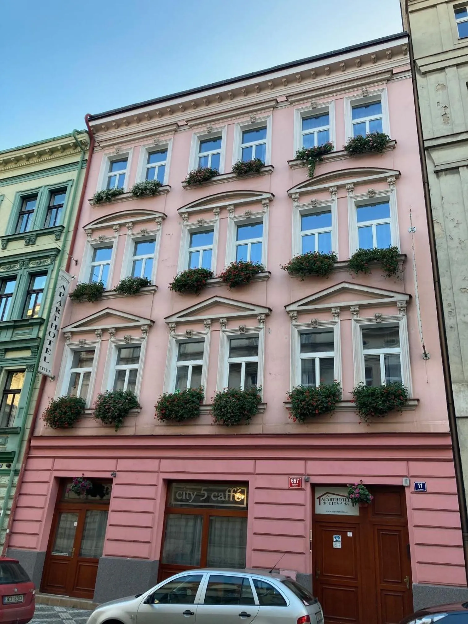 Property building in Aparthotel City 5