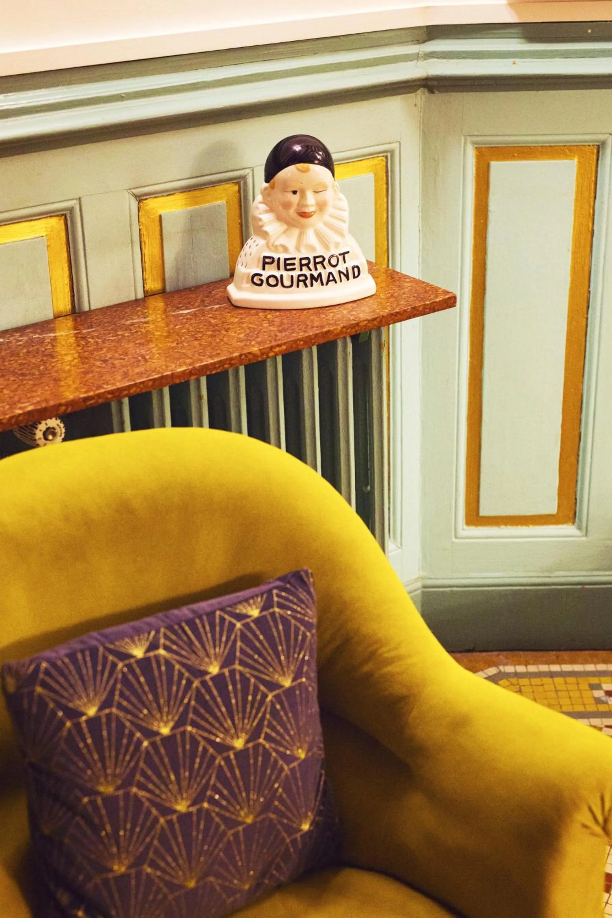 Lobby or reception in The Old Hotel Ravel Centre