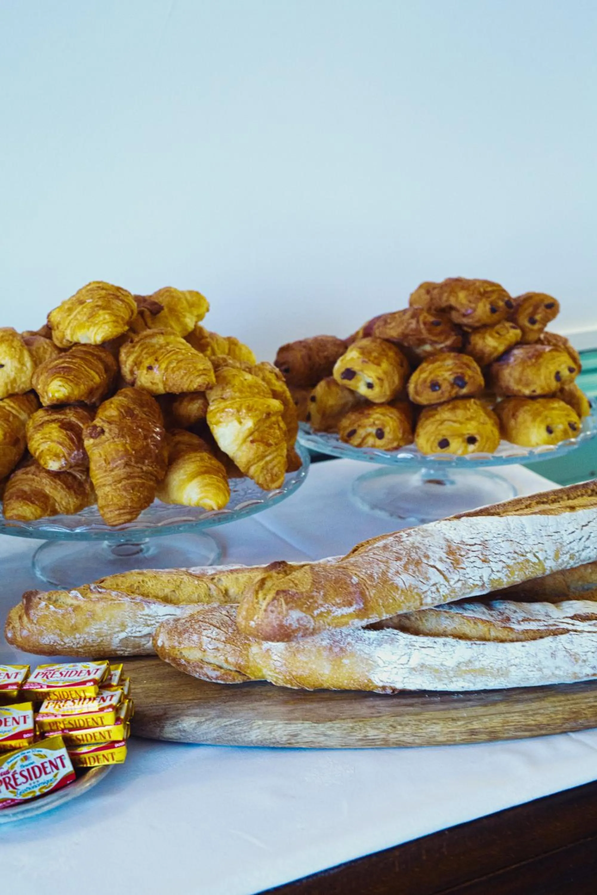 Continental breakfast in The Old Hotel Ravel Centre
