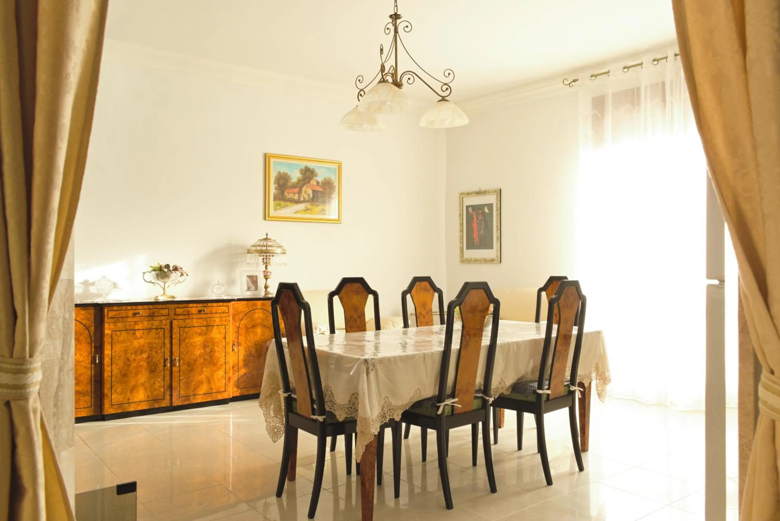 Communal lounge/ TV room in Antico Borgo B&B