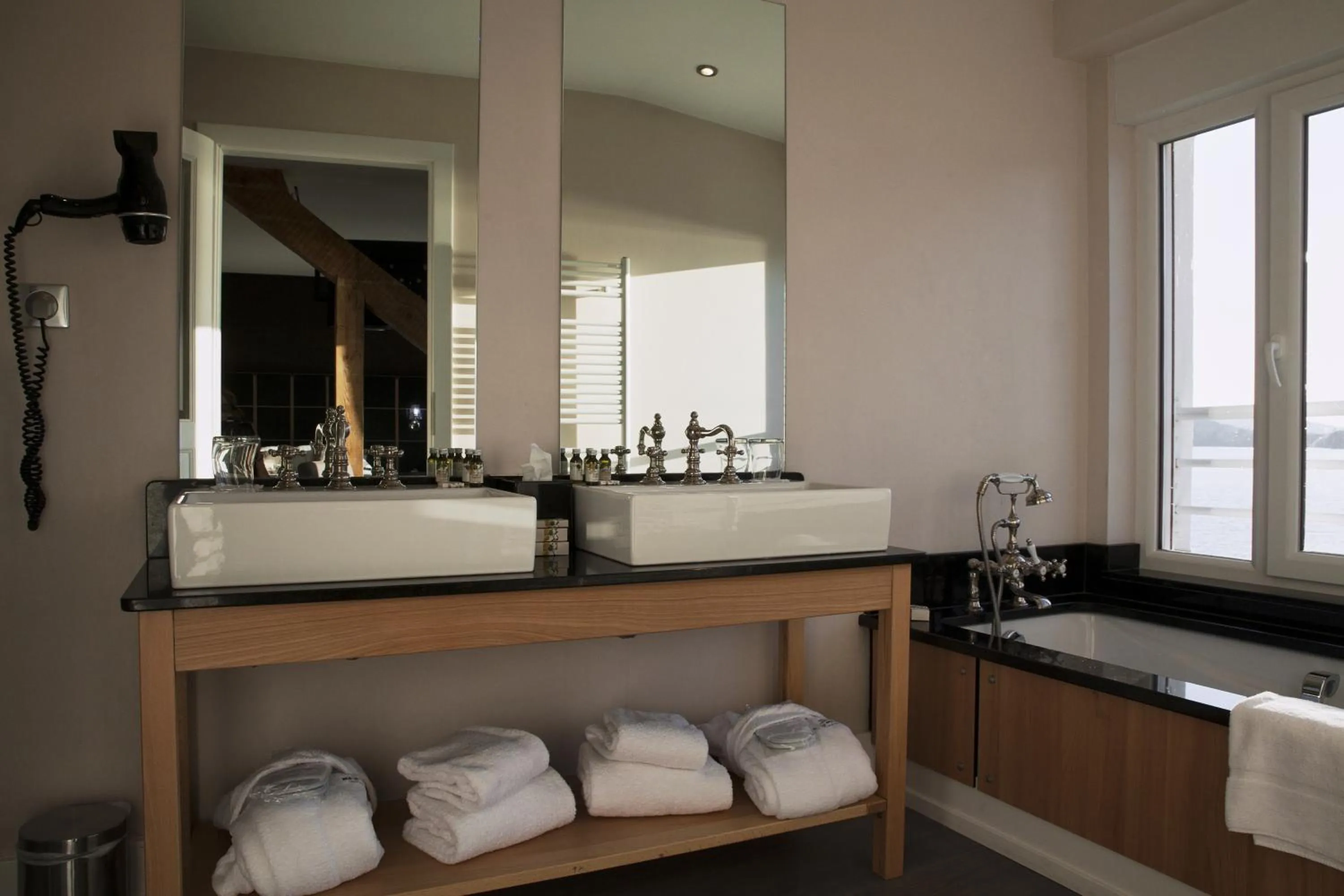 Bathroom in Hôtel Beau Rivage