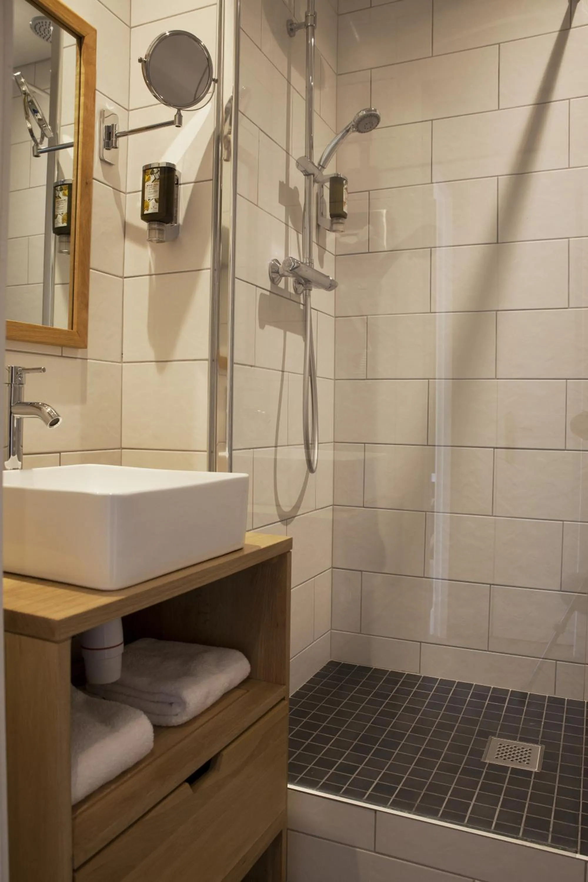 Bathroom in Hôtel Beau Rivage
