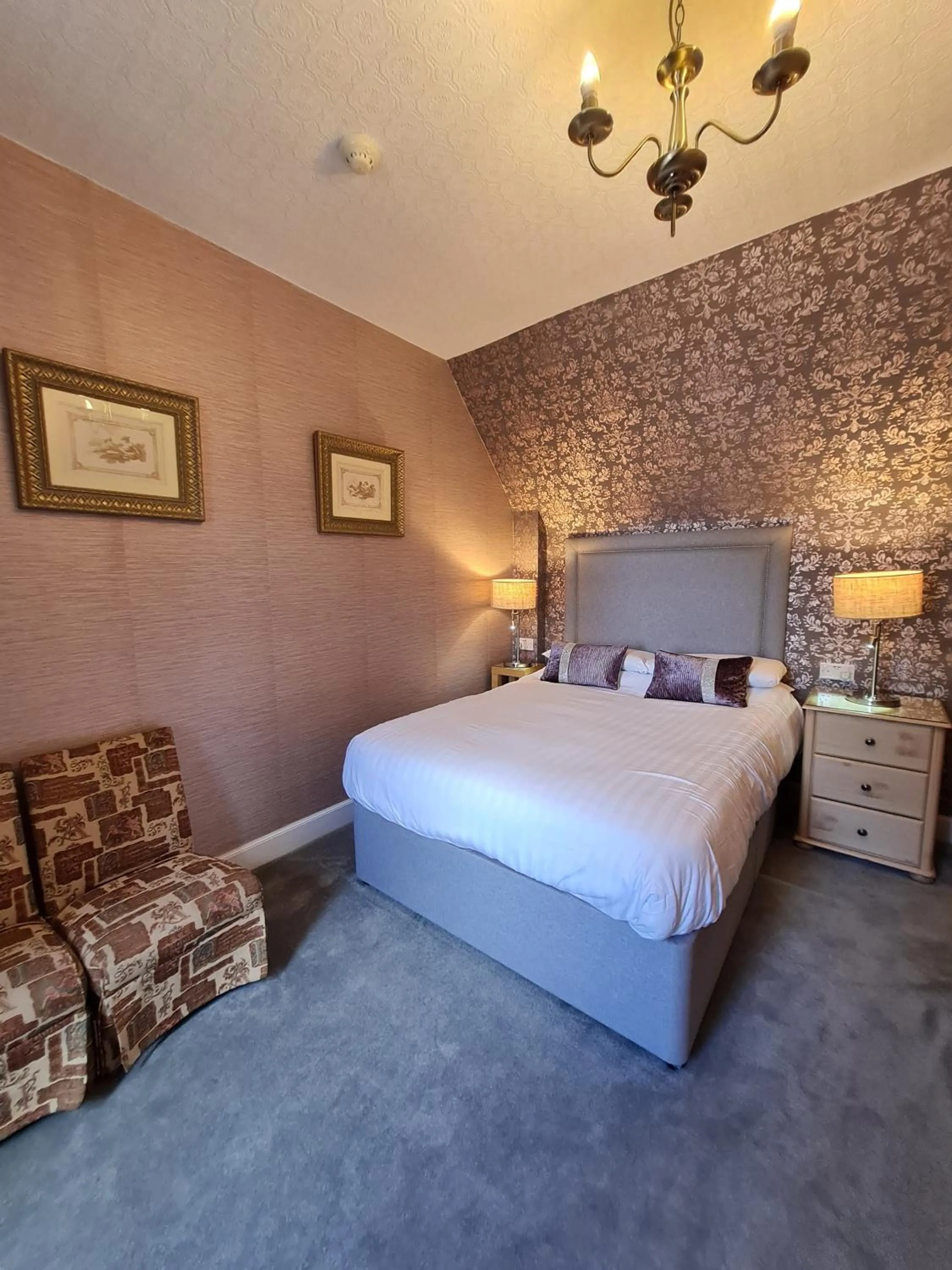 Photo of the whole room, Bed in Corriemar House