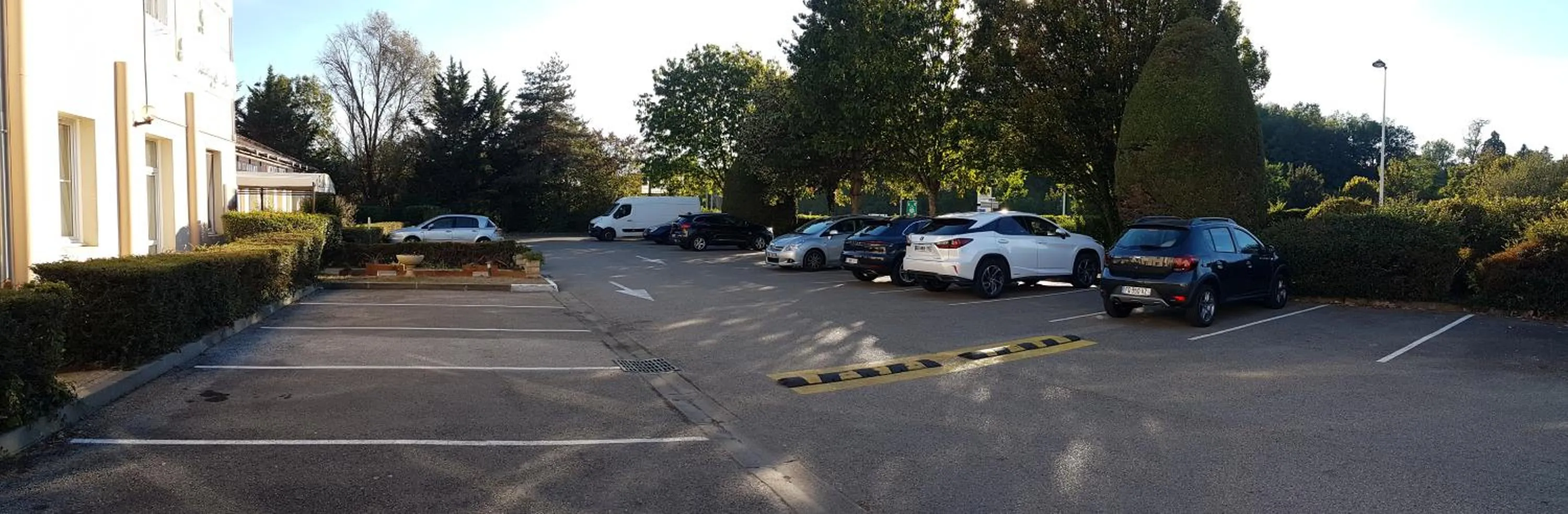 Facade/entrance in Hôtel La Bérangère