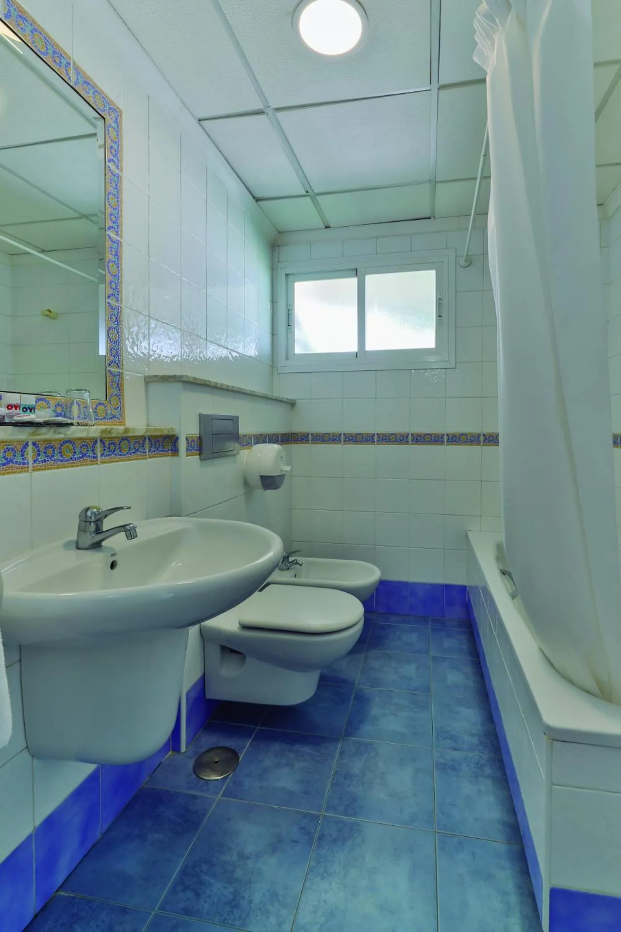 Bathroom in Hotel Polamar