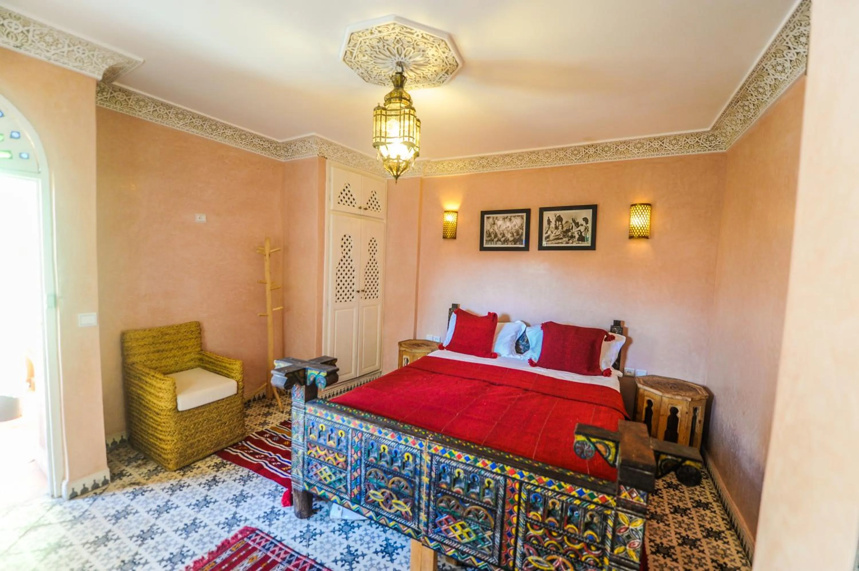 Photo of the whole room, Bed in Riad Milouda