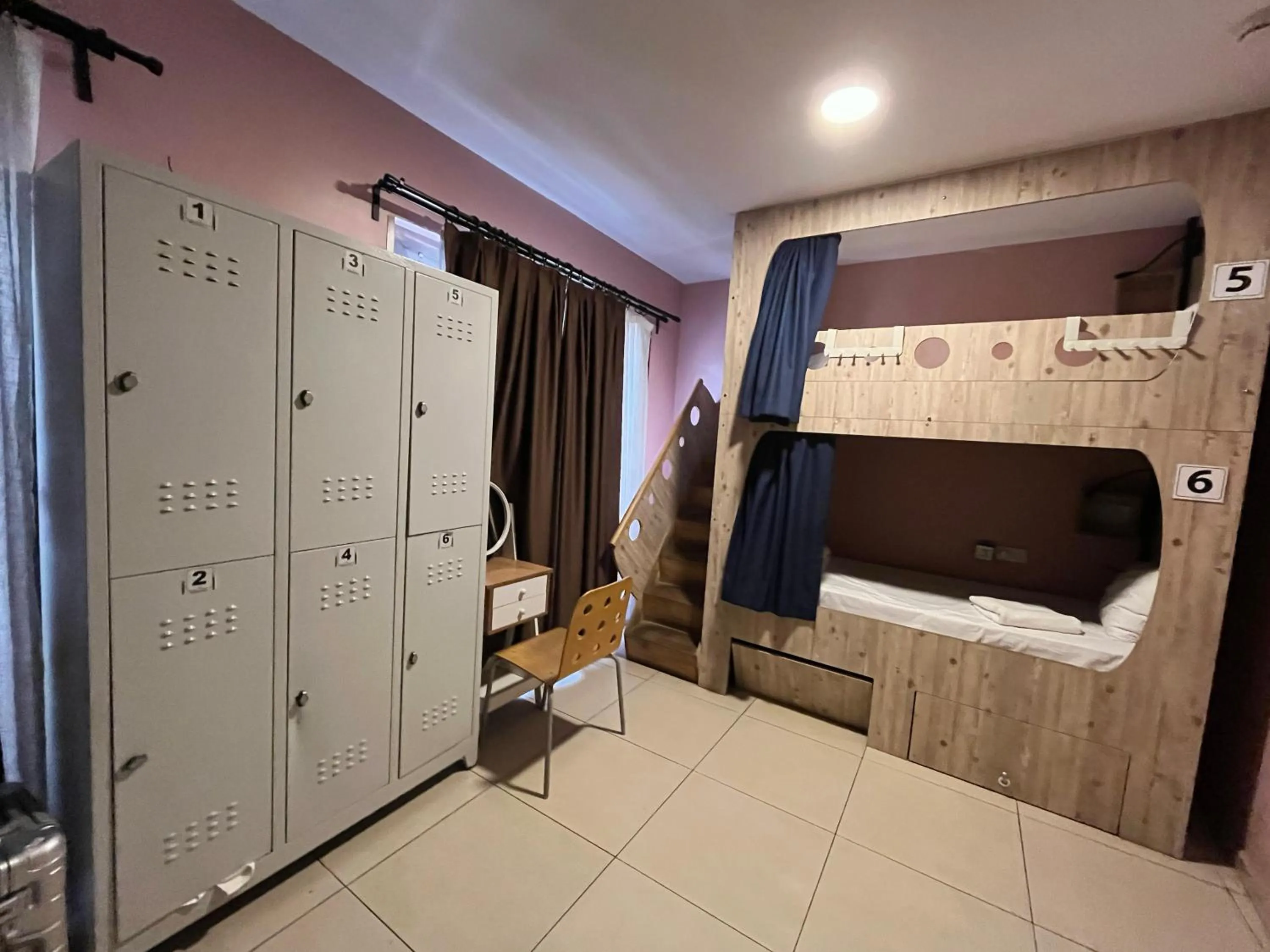 locker, Bed in Archeo