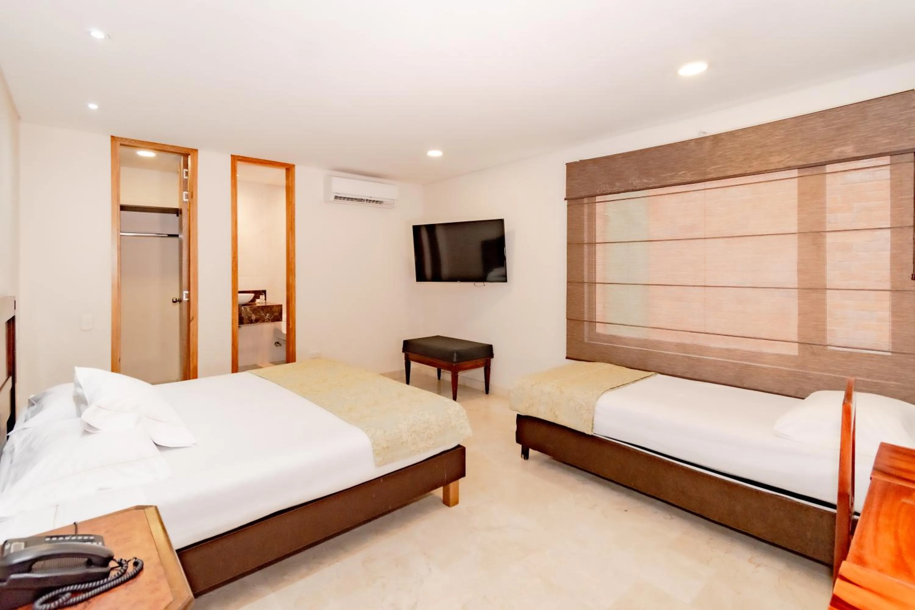 air conditioner, Bed in Hotel San Pedro del Fuerte