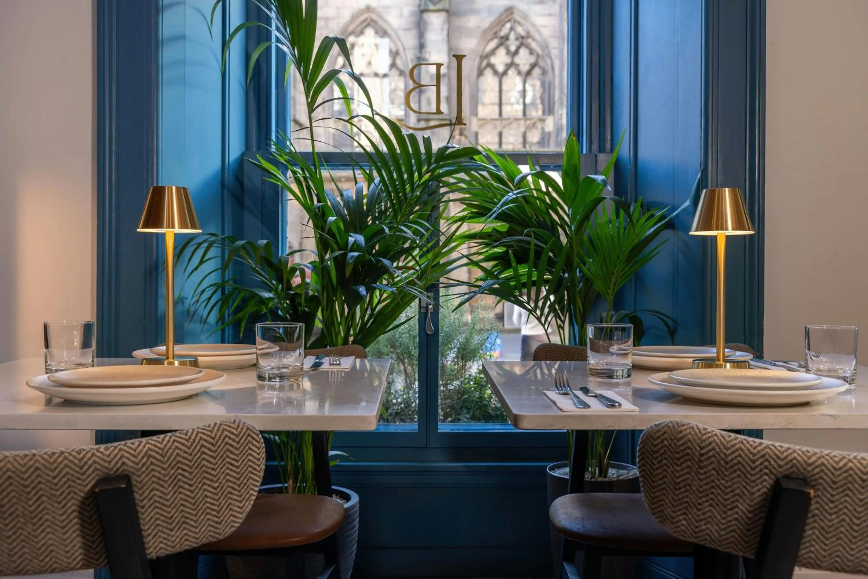 Lounge or bar in Old Town Chambers, Autograph Collection