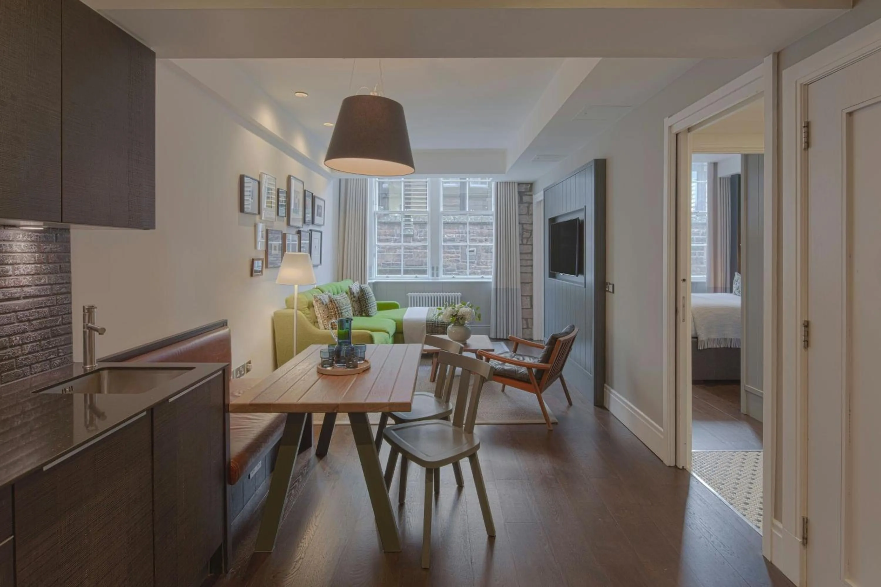 Living room in Old Town Chambers, Autograph Collection