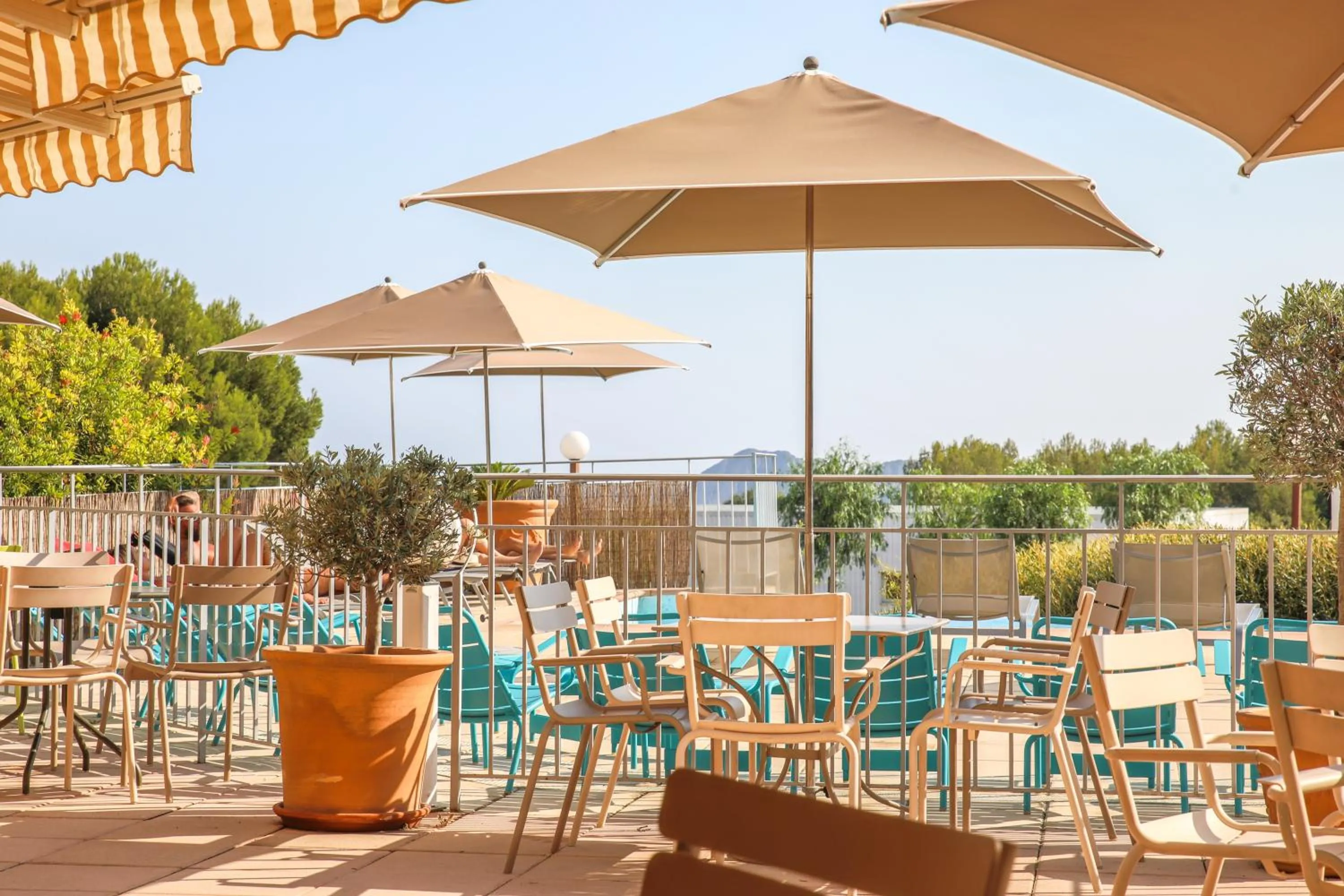 Patio in ibis La Ciotat