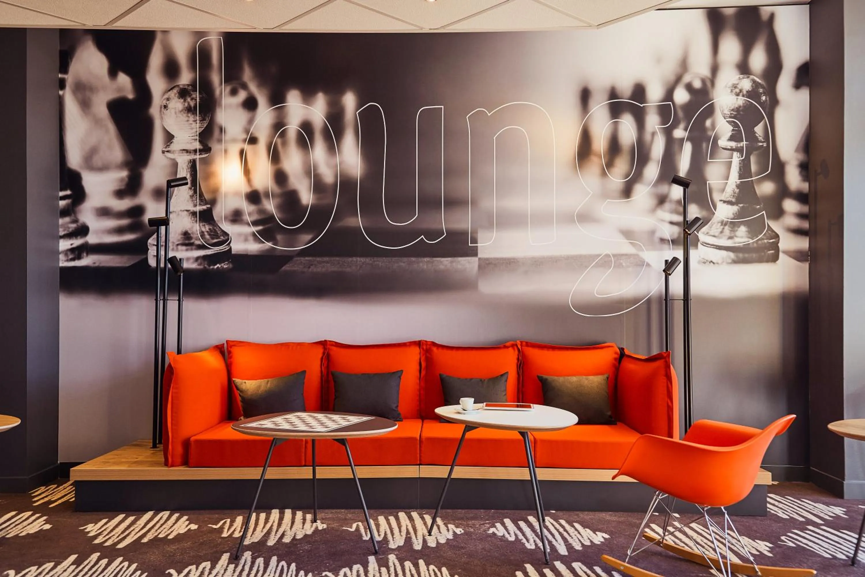 Communal lounge/ TV room in ibis La Ciotat